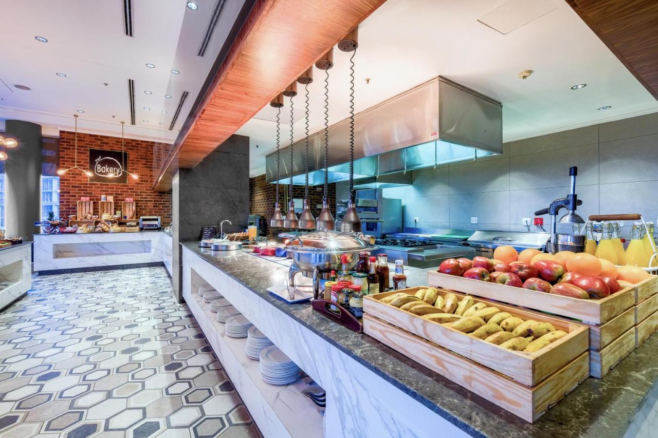 Radisson Blu Hotel Sandton, Johannesburg