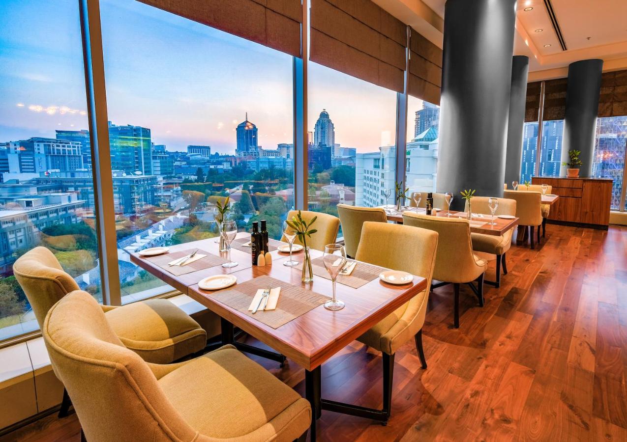Radisson Blu Hotel Sandton, Johannesburg