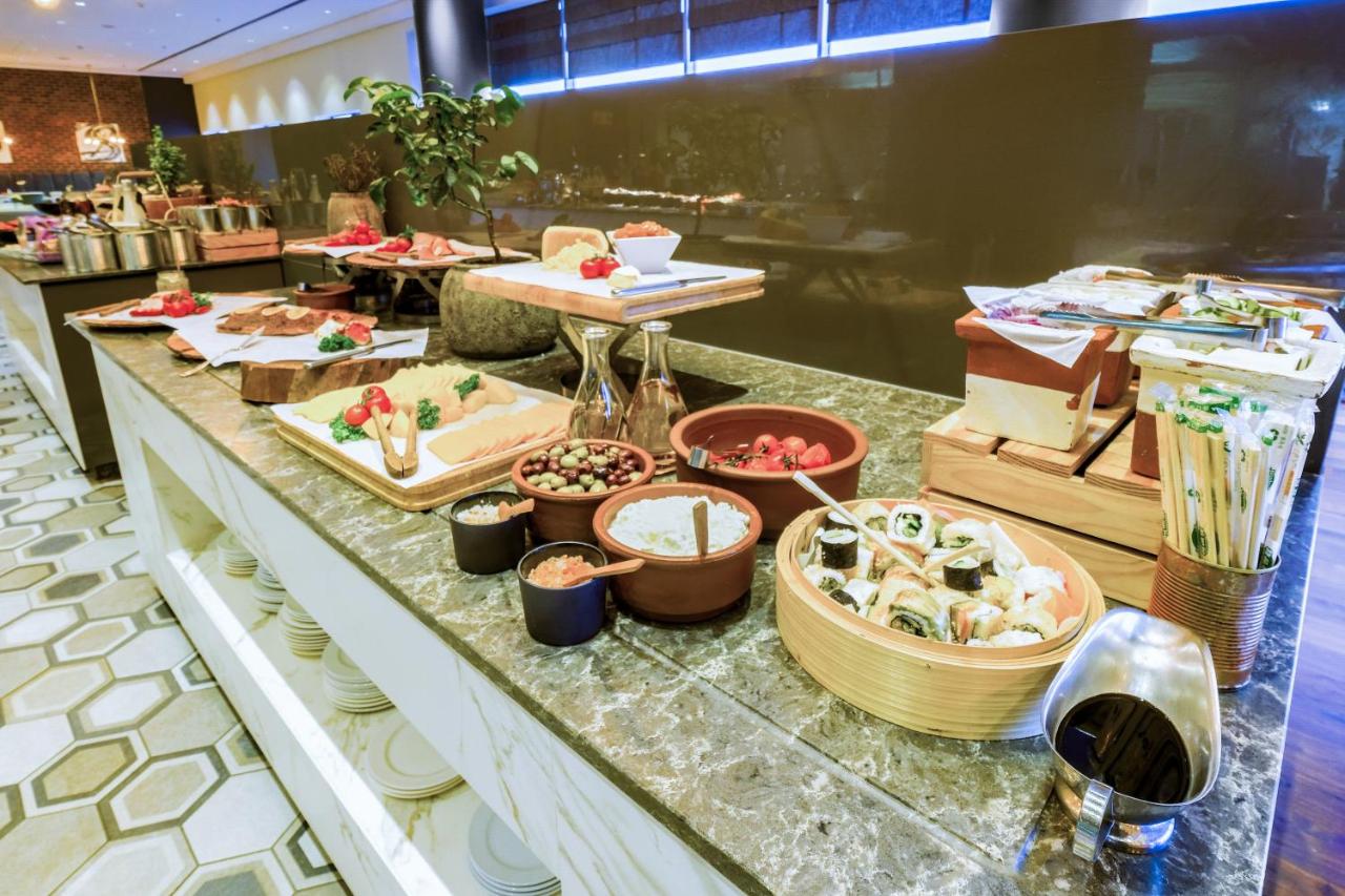 Radisson Blu Hotel Sandton, Johannesburg