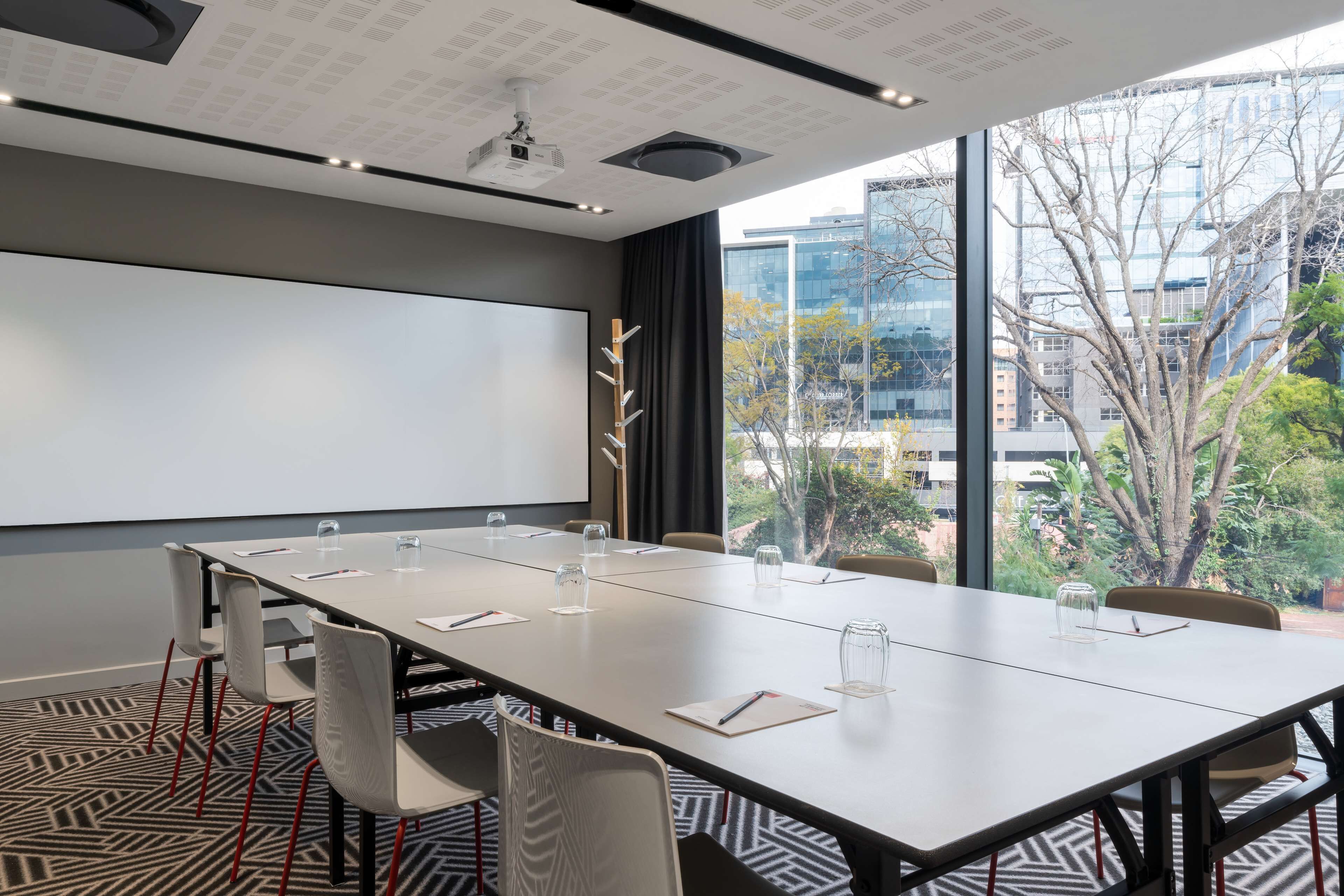 Radisson RED Johannesburg Rosebank