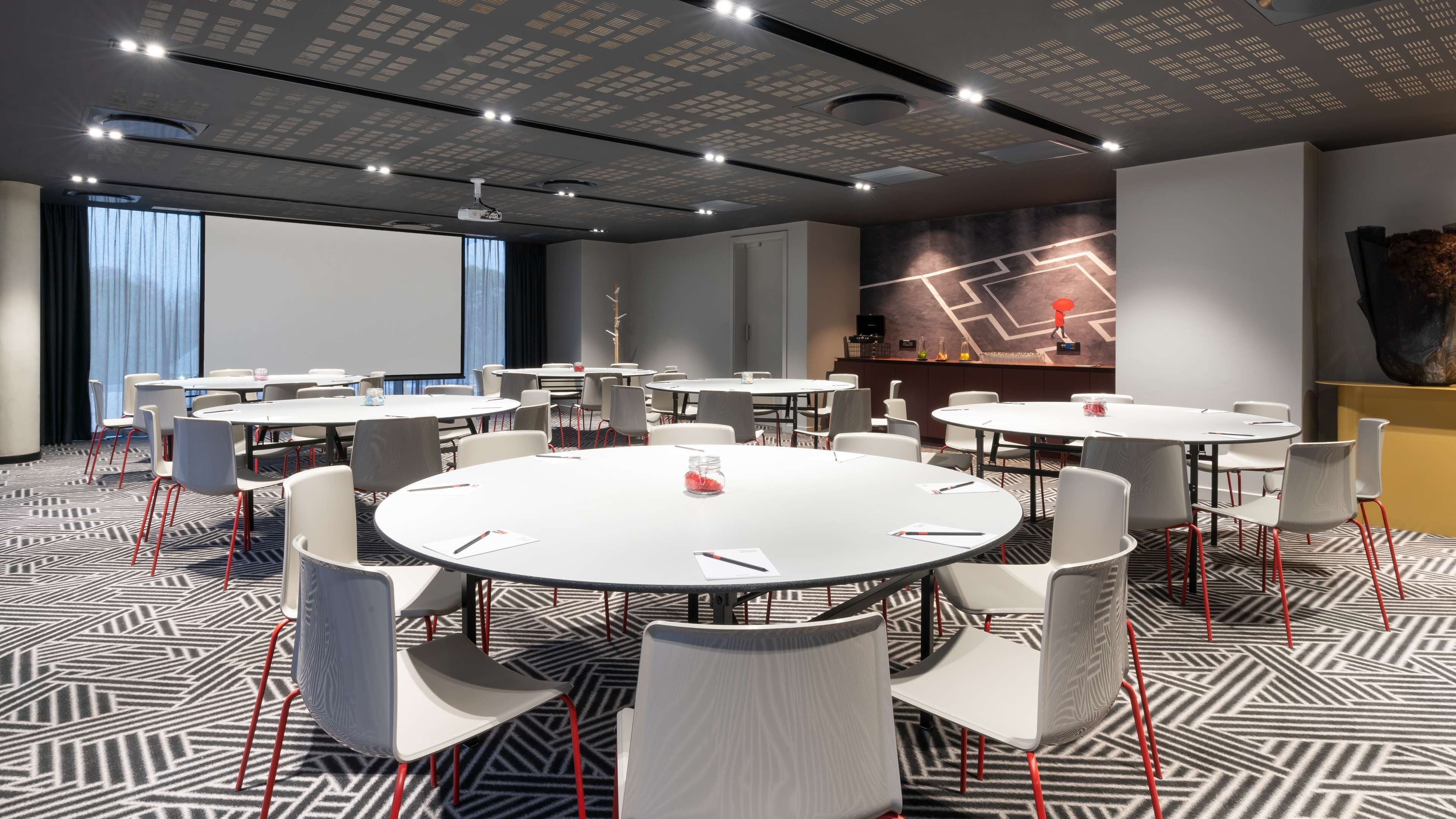 Radisson RED Johannesburg Rosebank