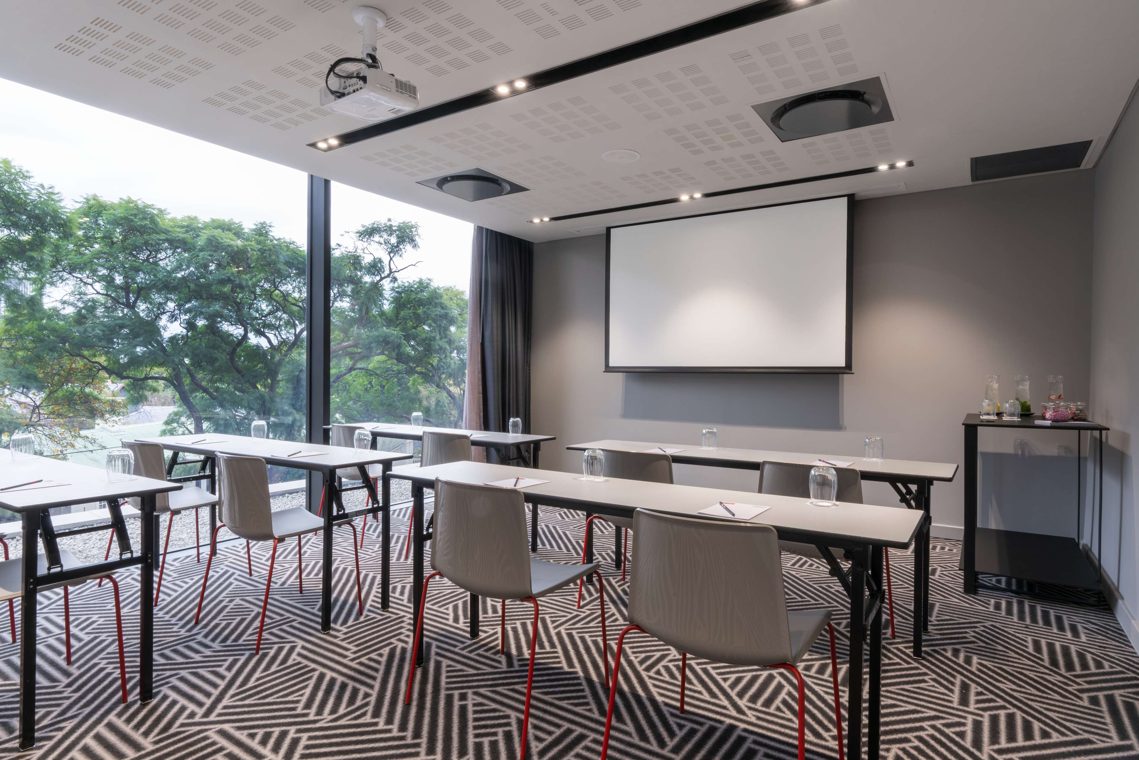 Radisson RED Johannesburg Rosebank