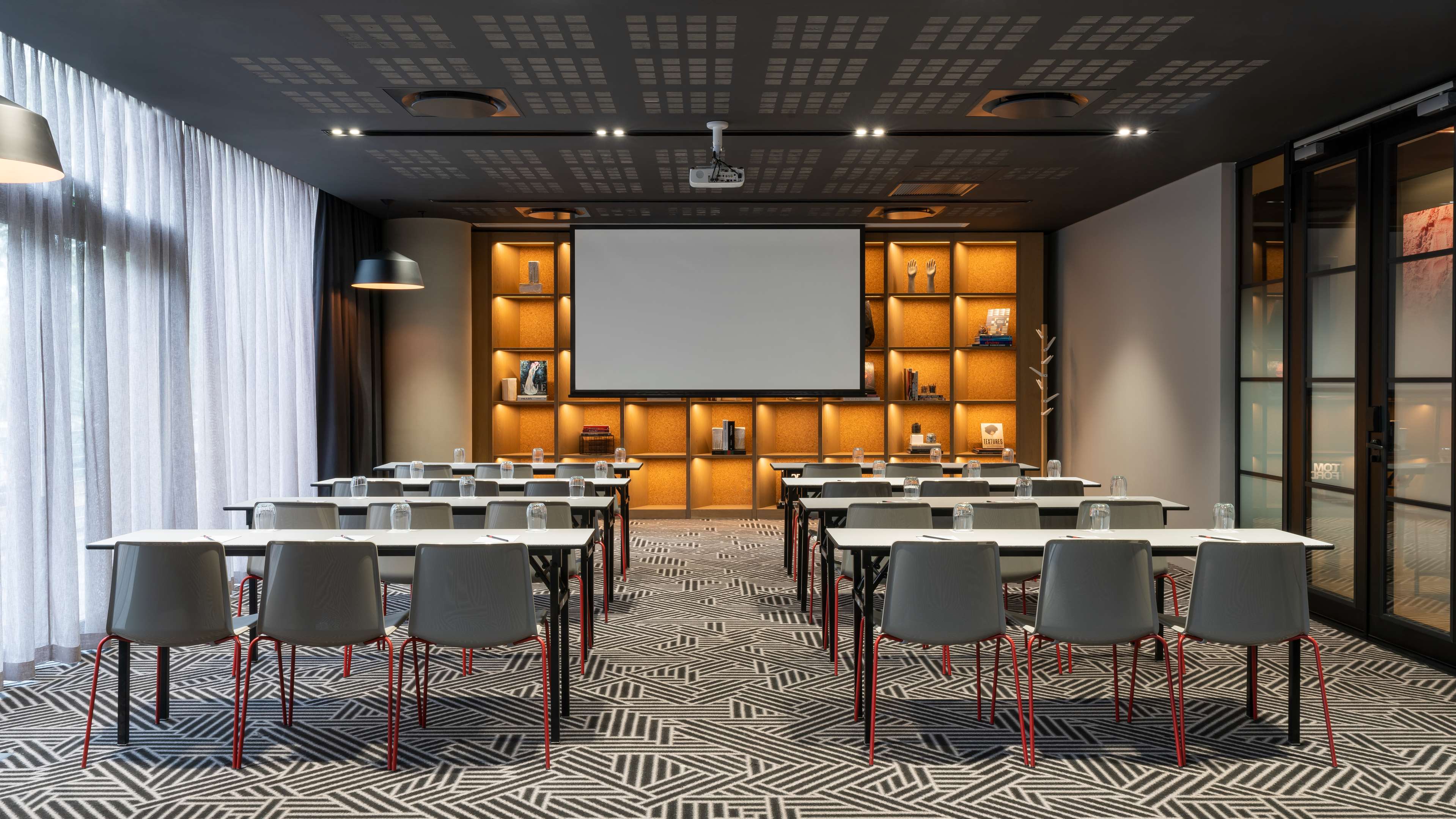 Radisson RED Johannesburg Rosebank