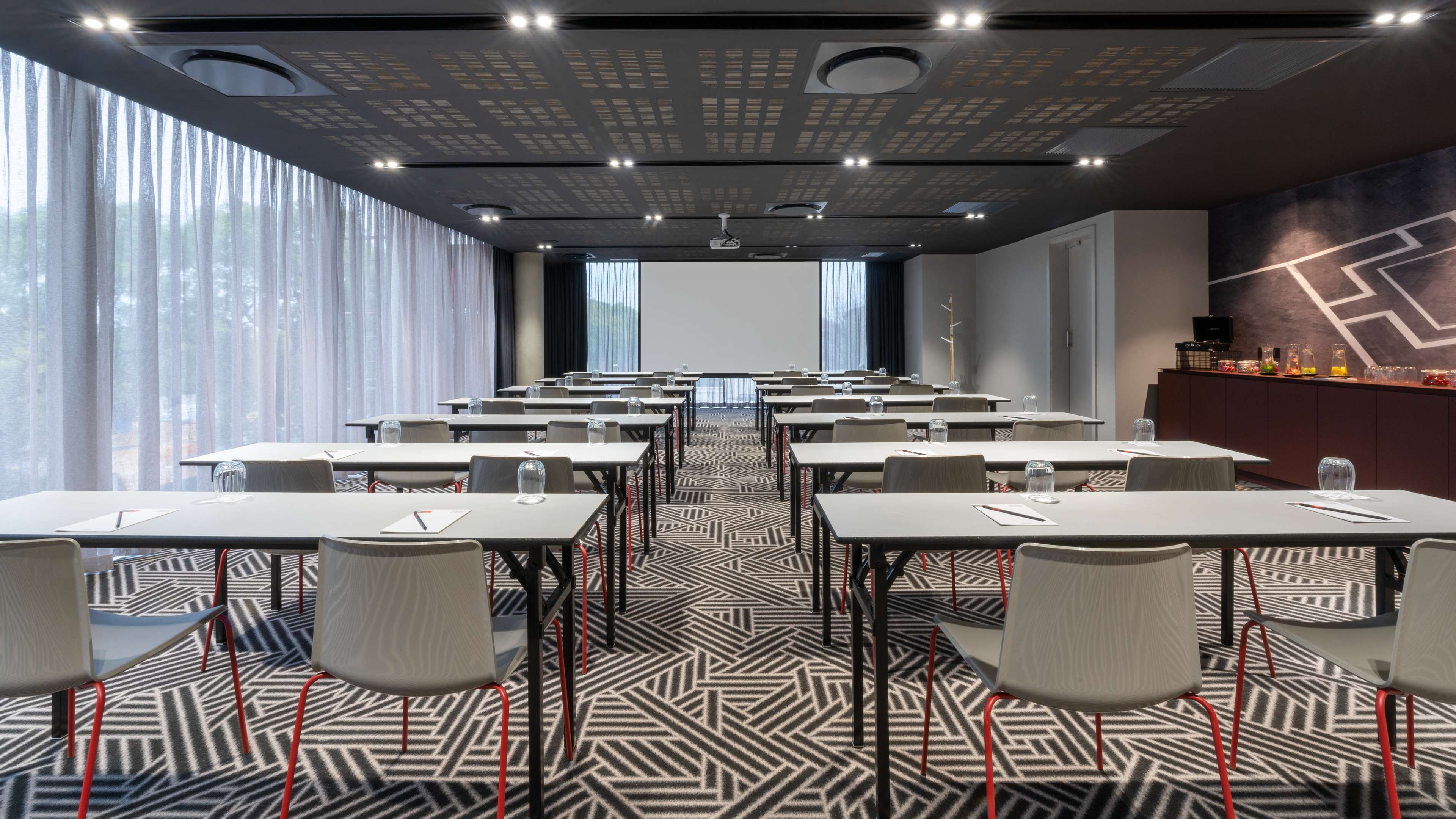 Radisson RED Johannesburg Rosebank