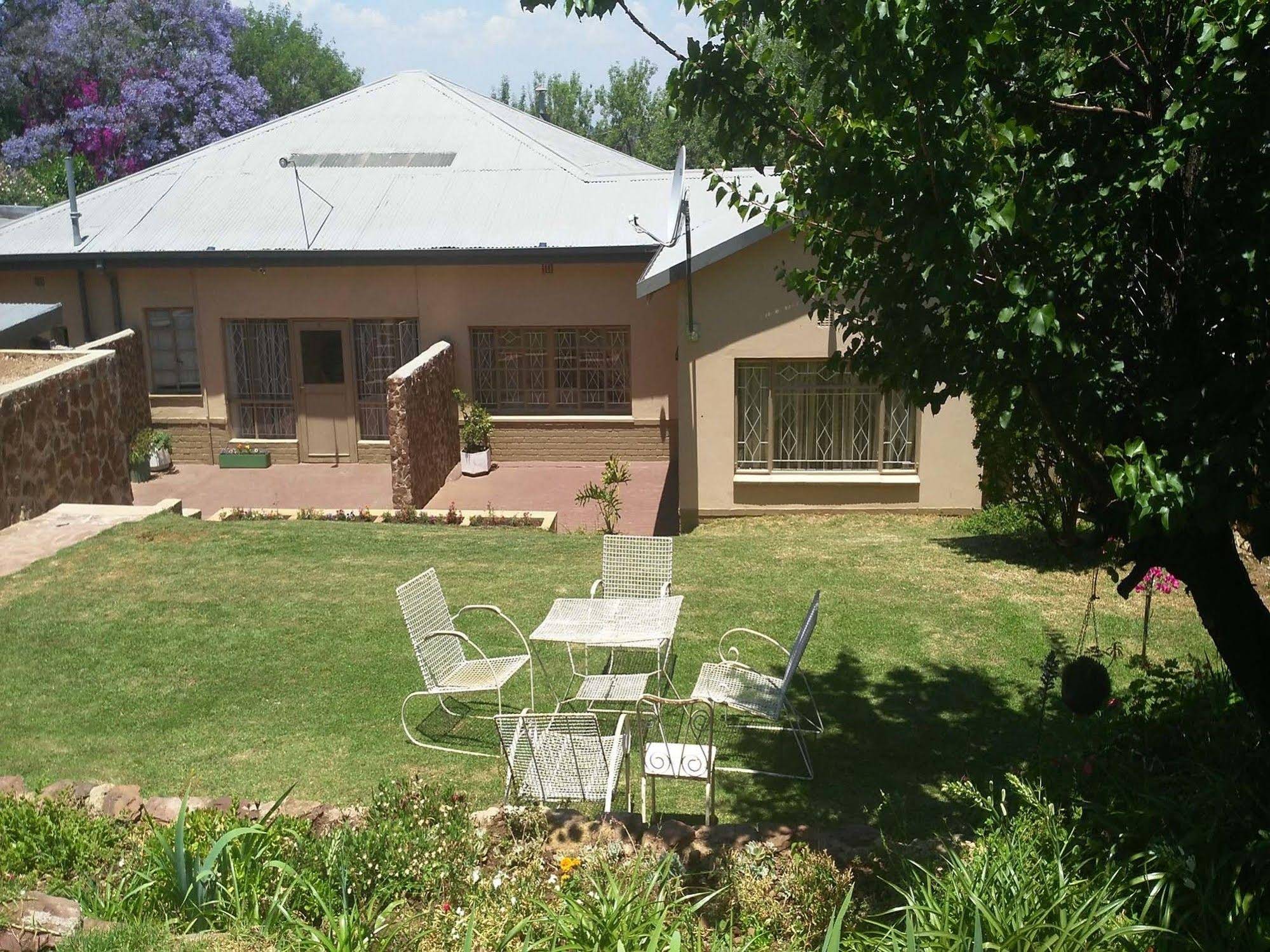 Suburbian Lodge
