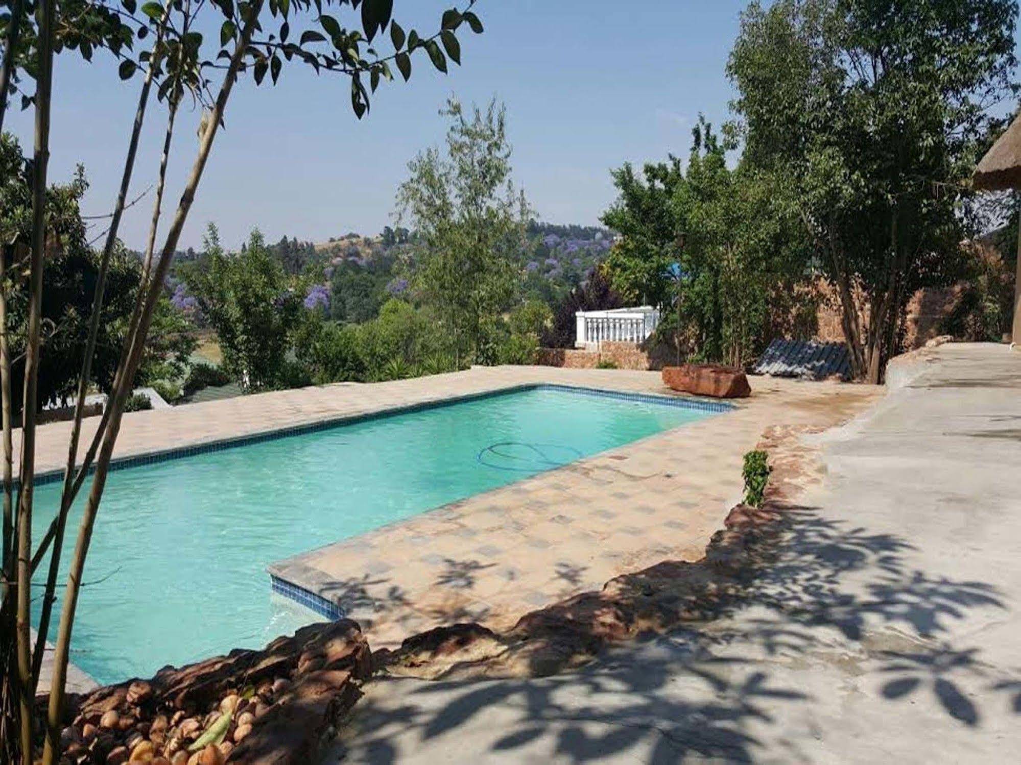 Suburbian Lodge