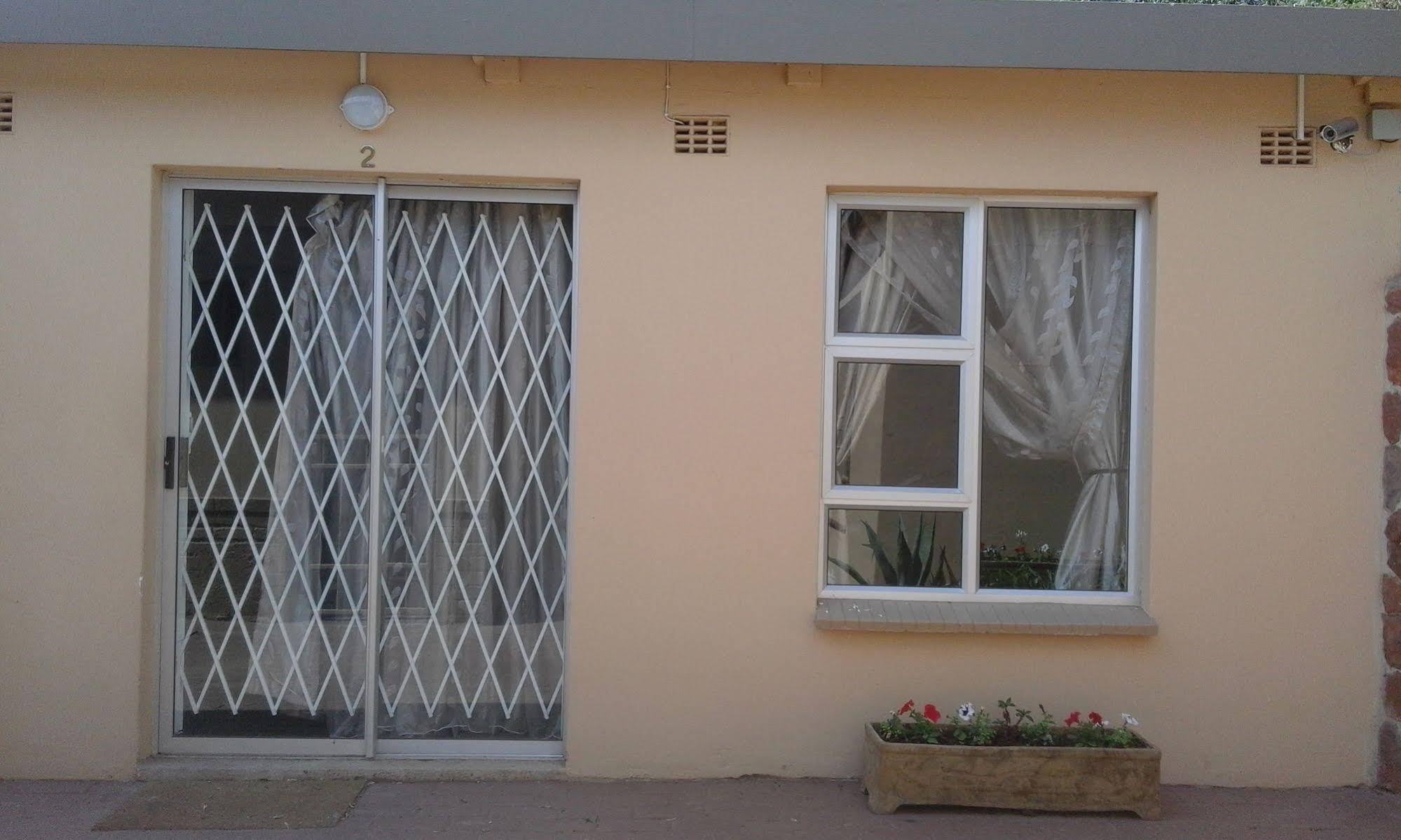Suburbian Lodge