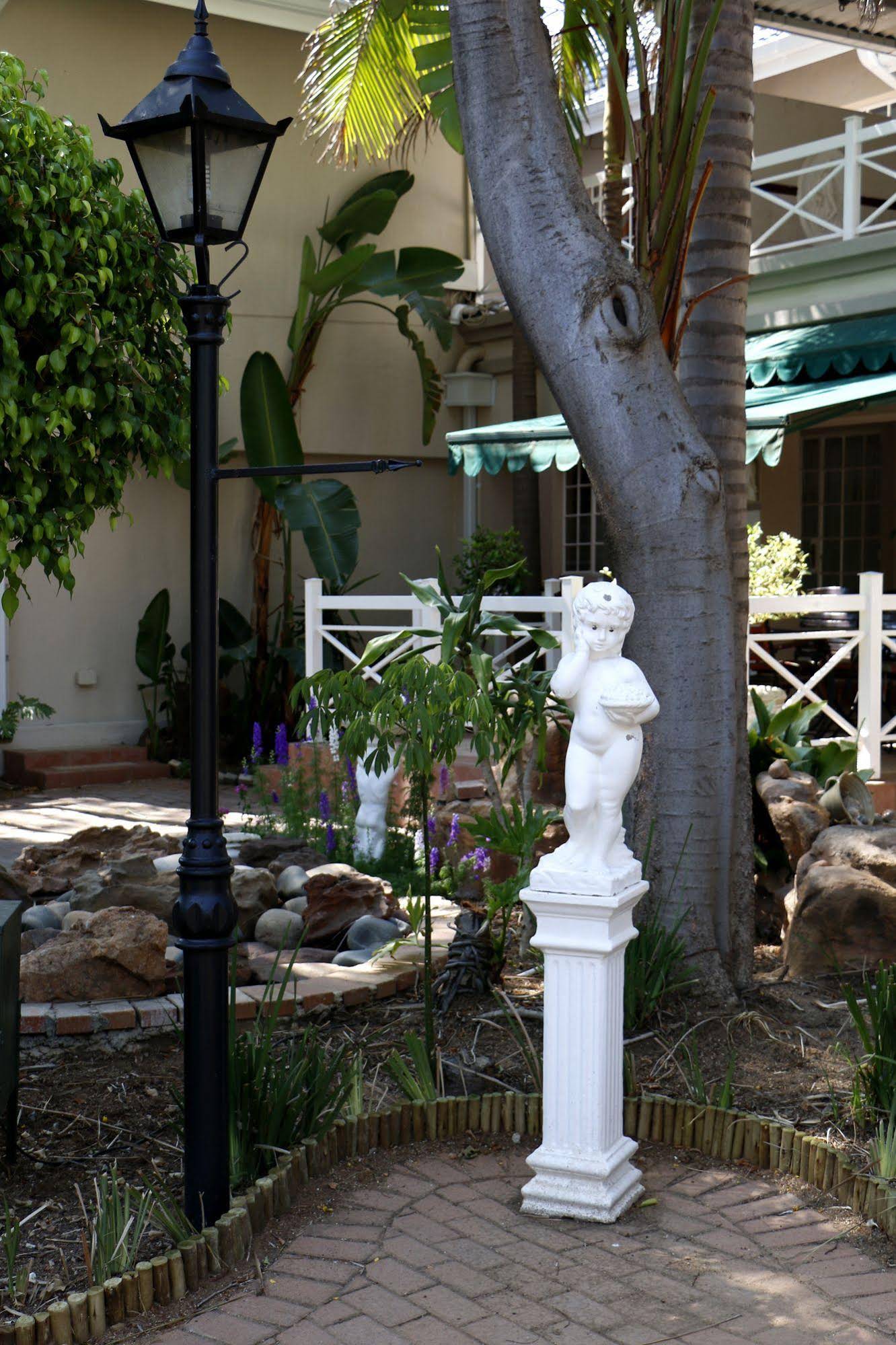 Summerview Guest Lodge