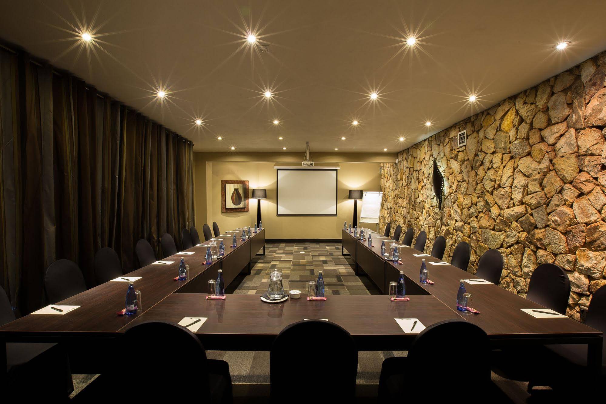 Thaba Eco Hotel