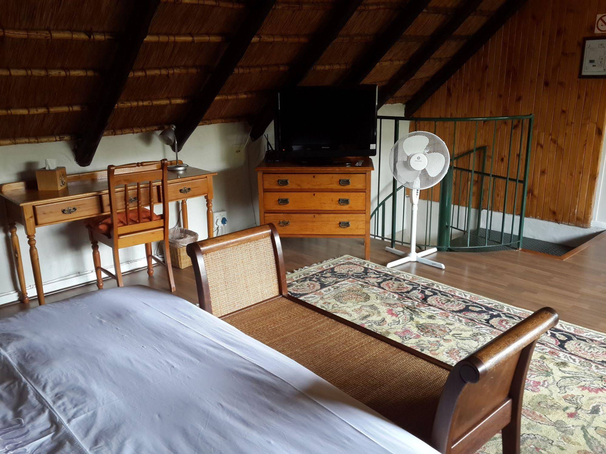 Thatchfoord Lodge