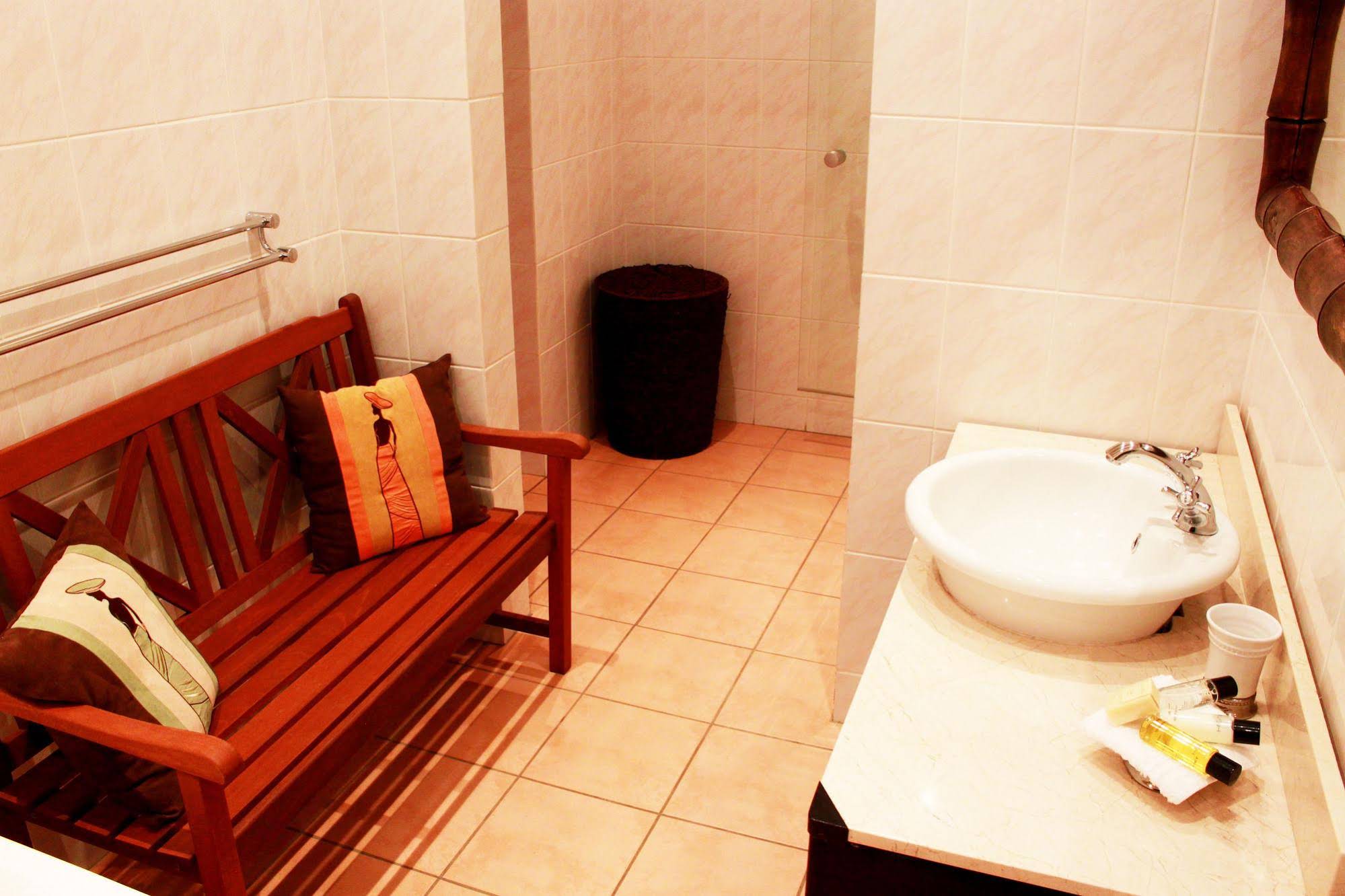 Tladi Lodge