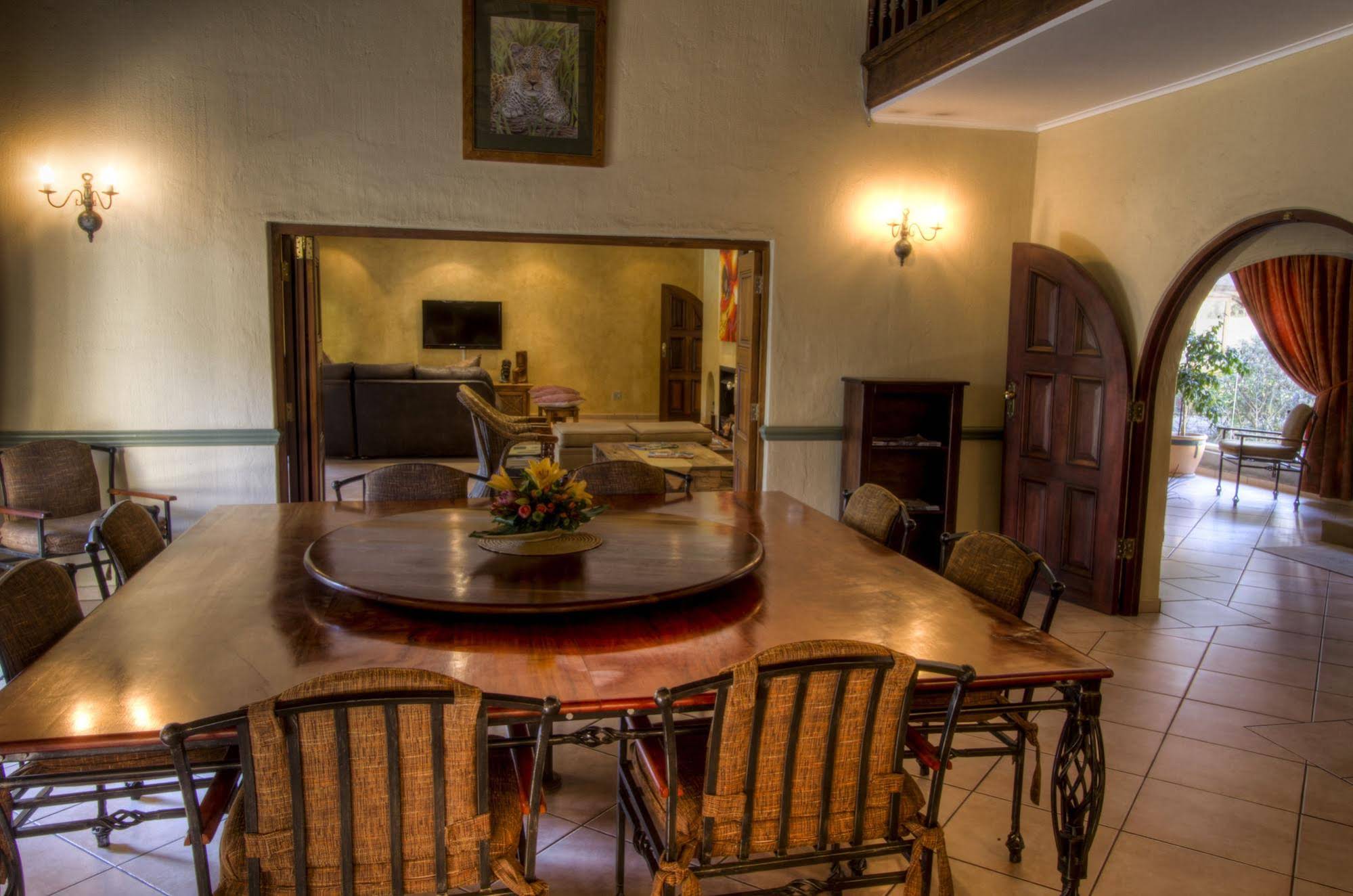 Tladi Lodge