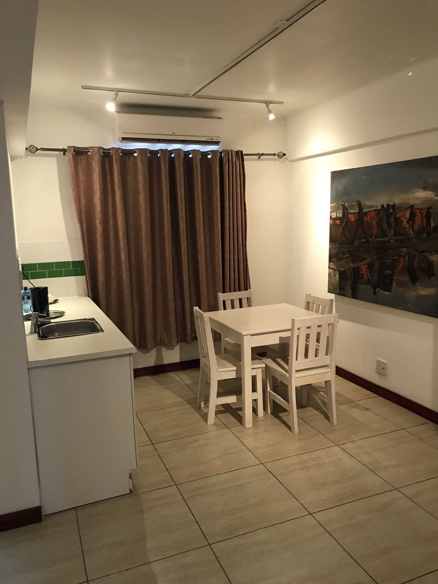 Troyeville Hotel
