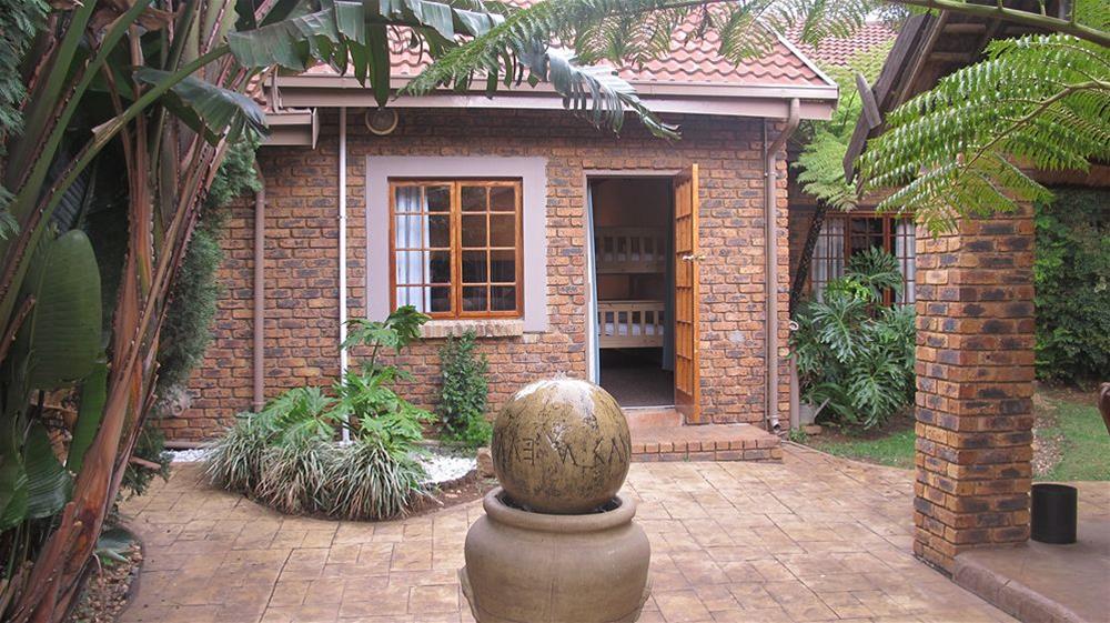 Aero Guest Lodge
