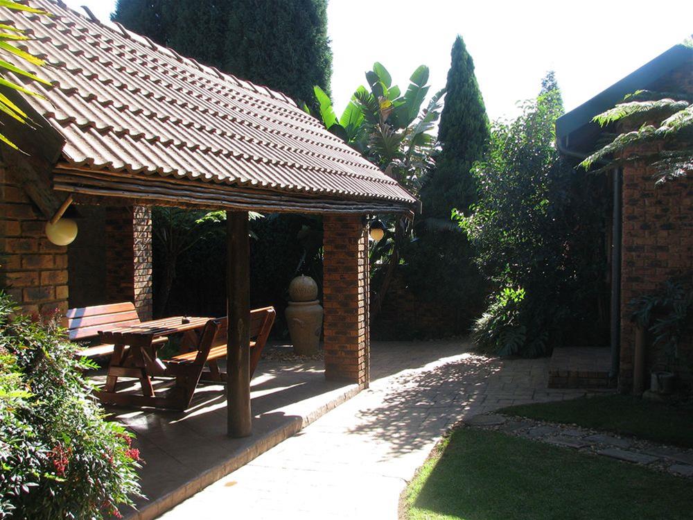 Aero Guest Lodge
