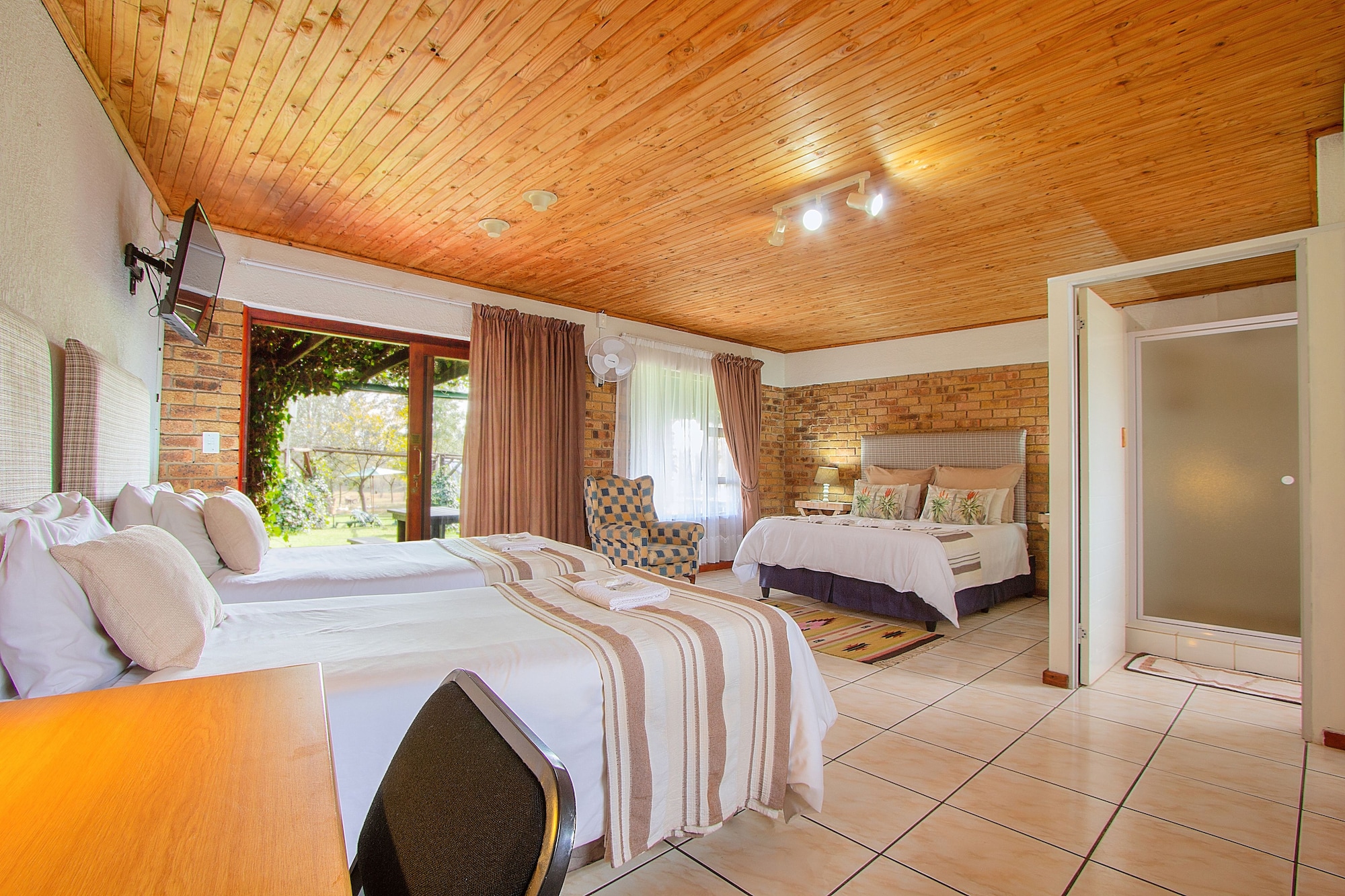 Airport Game Lodge