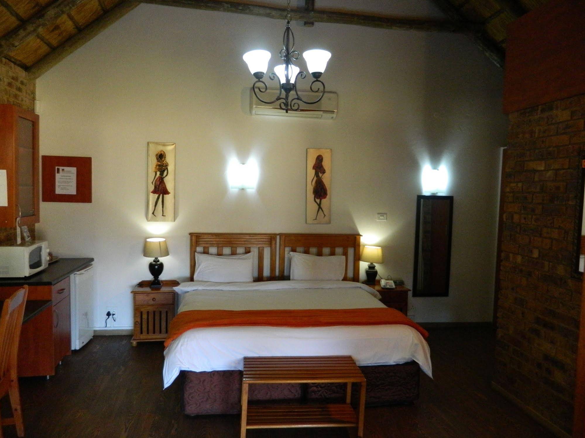 Ikwekwezi Guest Lodge