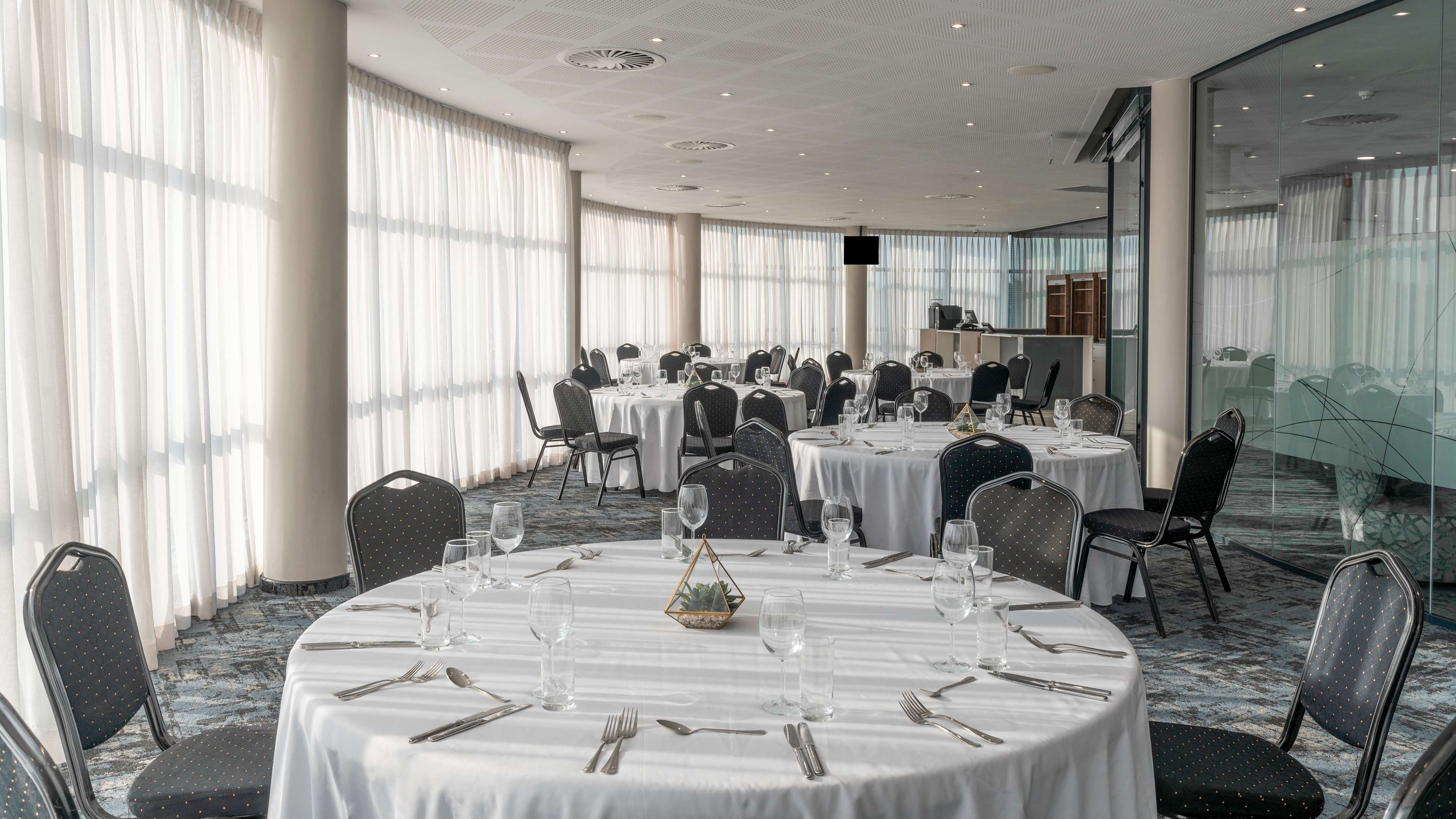 Radisson Hotel & Convention Centre Johannesburg, O.R. Tambo
