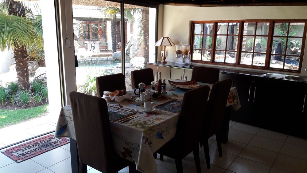 Sugar Rose Guesthouse - Kempton Park B&B