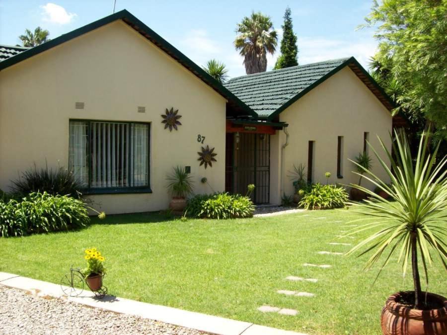 Sunflowers Guesthouse