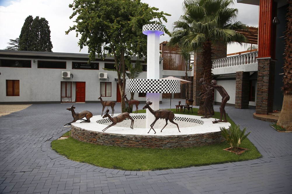 Travetel Or Tambo Airport Hotel