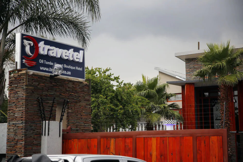 Travetel Or Tambo Airport Hotel