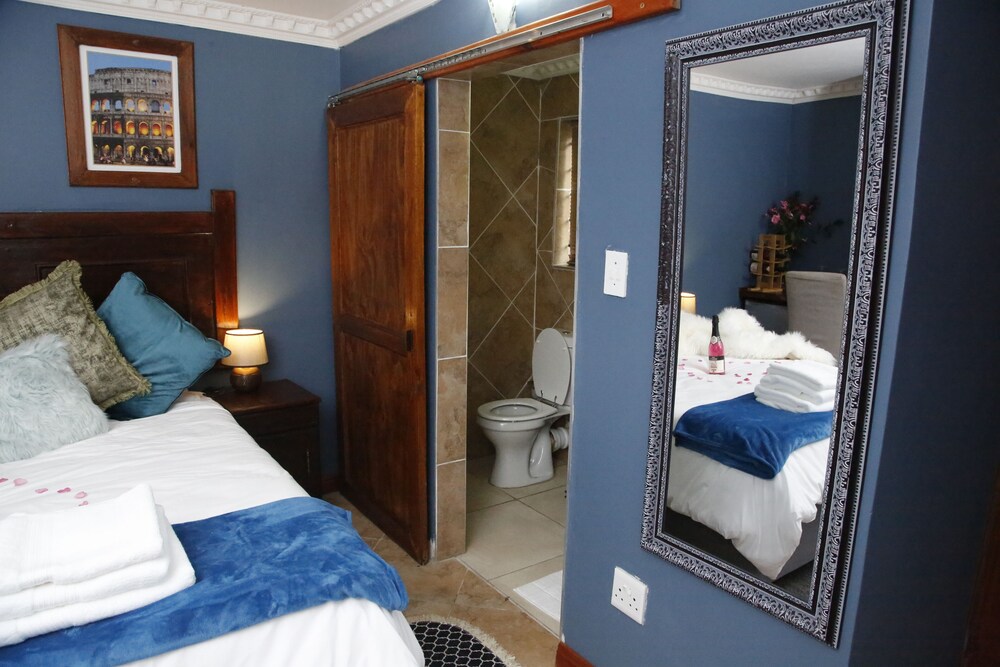Travetel Or Tambo Airport Hotel