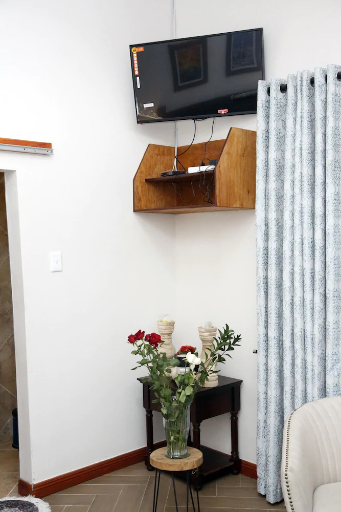 Travetel Or Tambo Airport Hotel