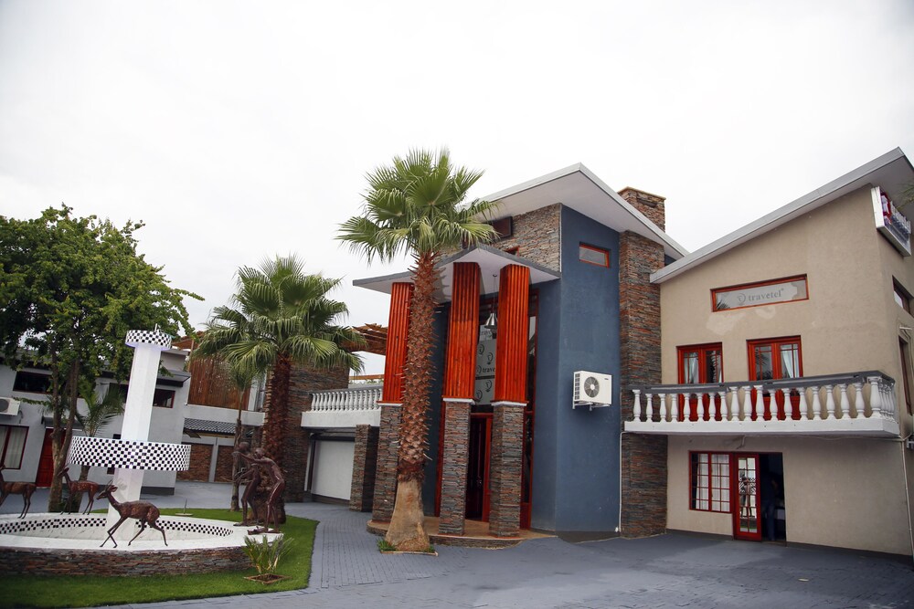 Travetel Or Tambo Airport Hotel