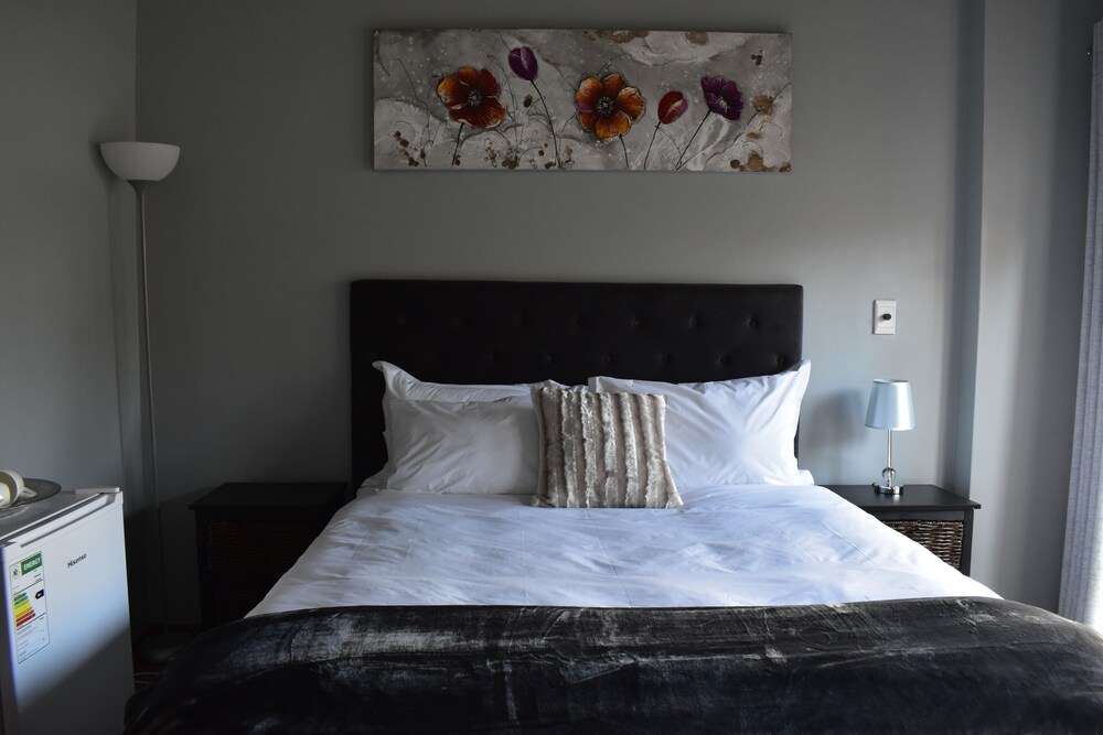 Zora Guesthouse And Spa