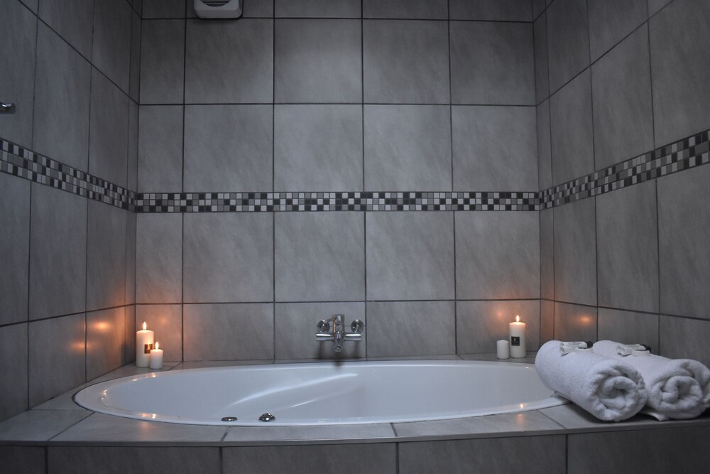 Zora Guesthouse And Spa