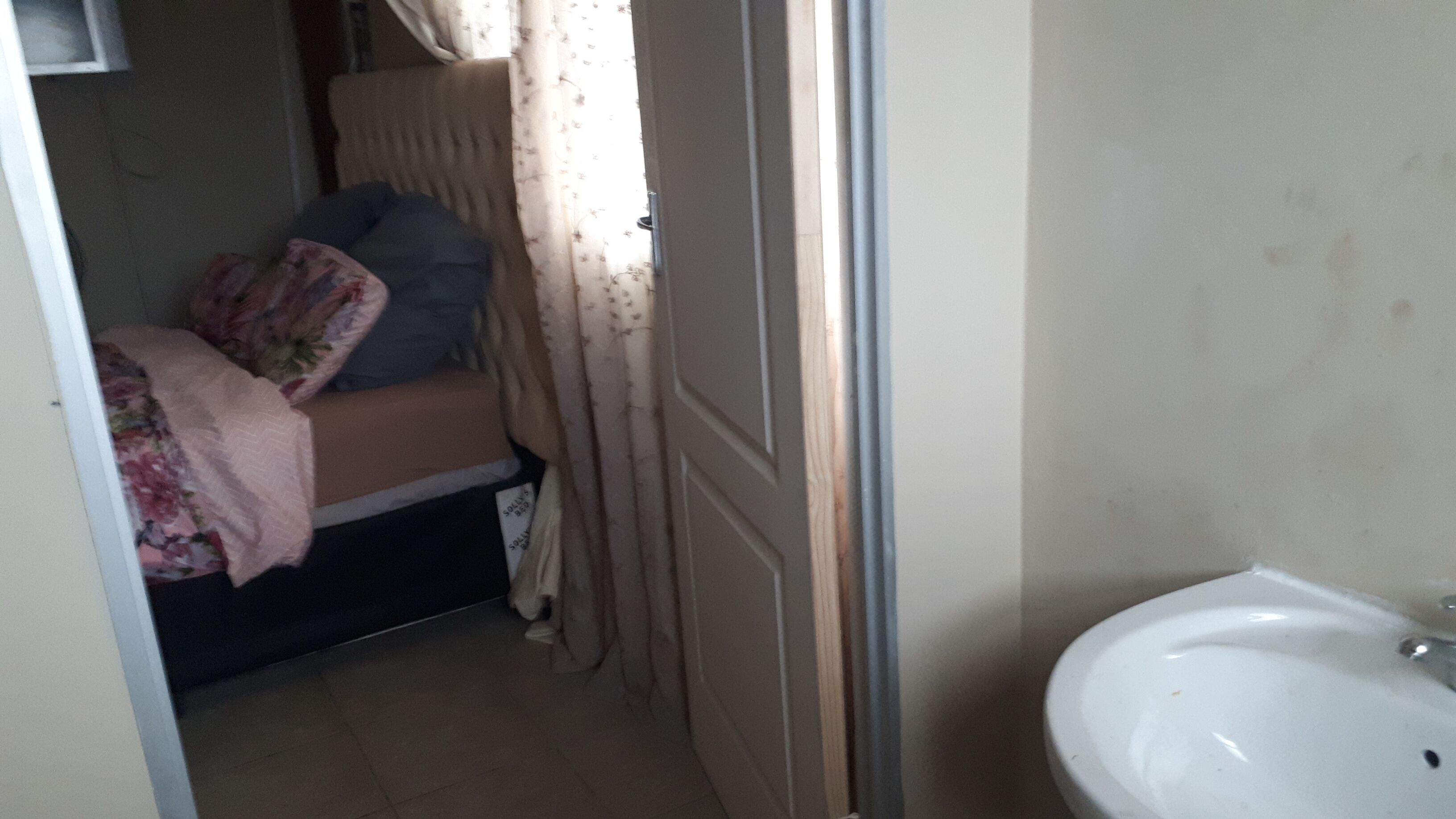 C- Land Guest House Meyerton