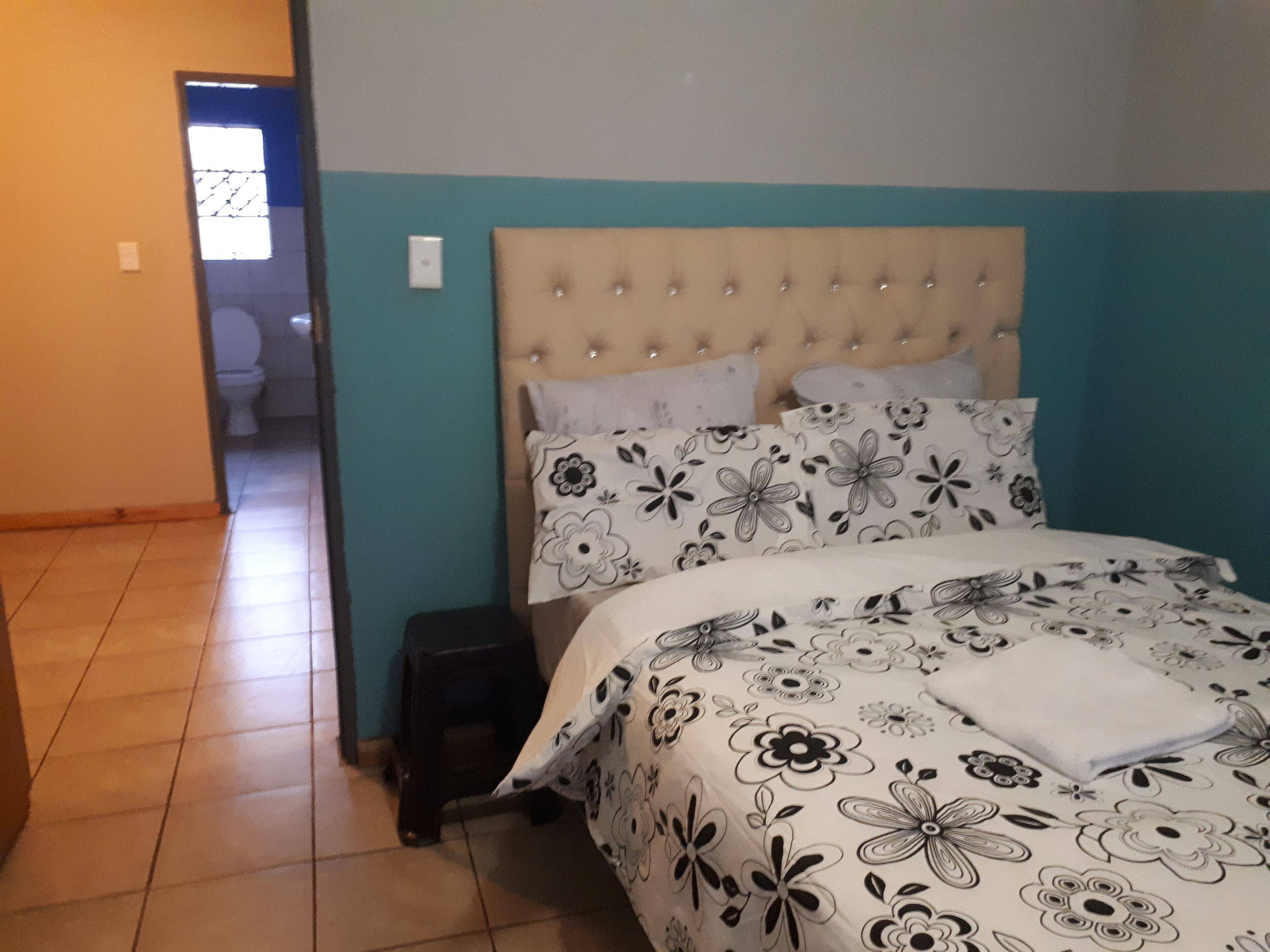 C- Land Guest House Meyerton