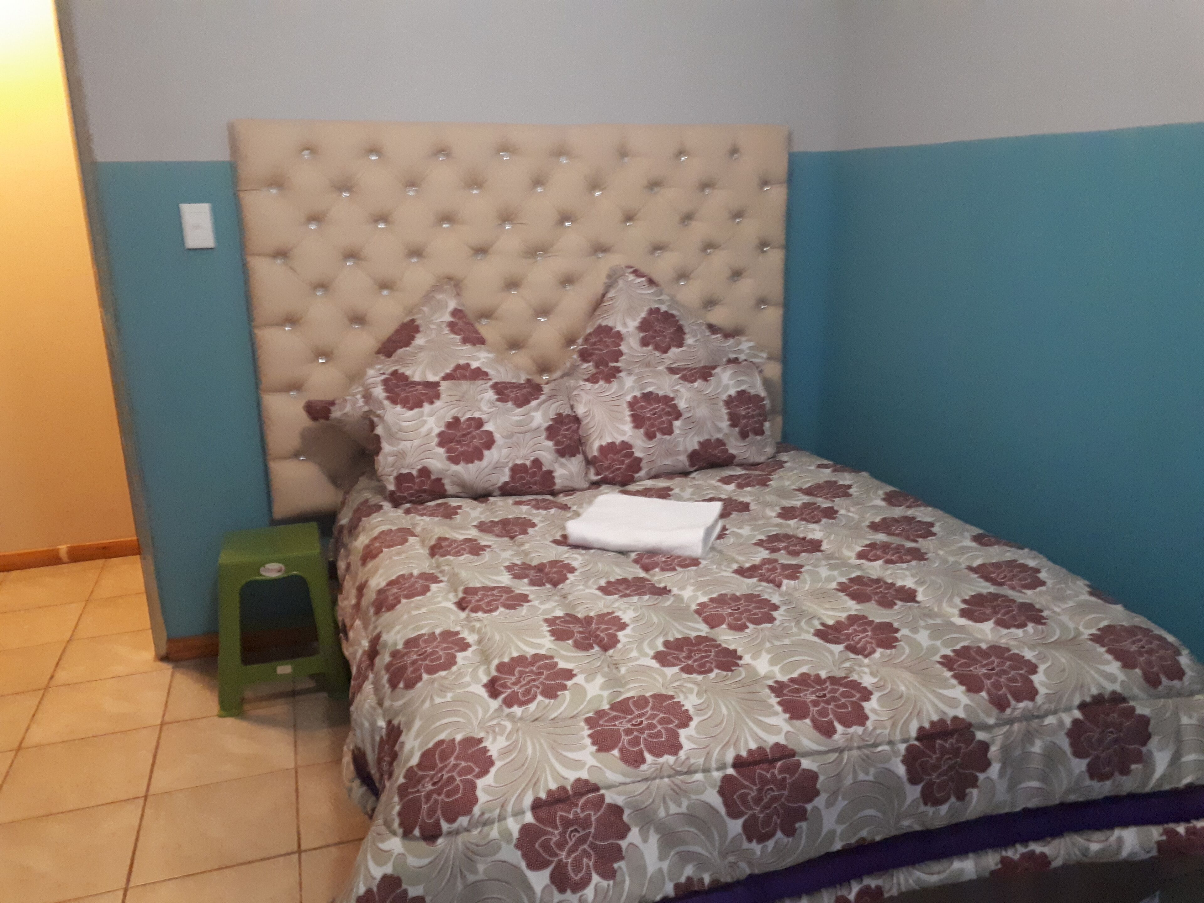 C- Land Guest House Meyerton