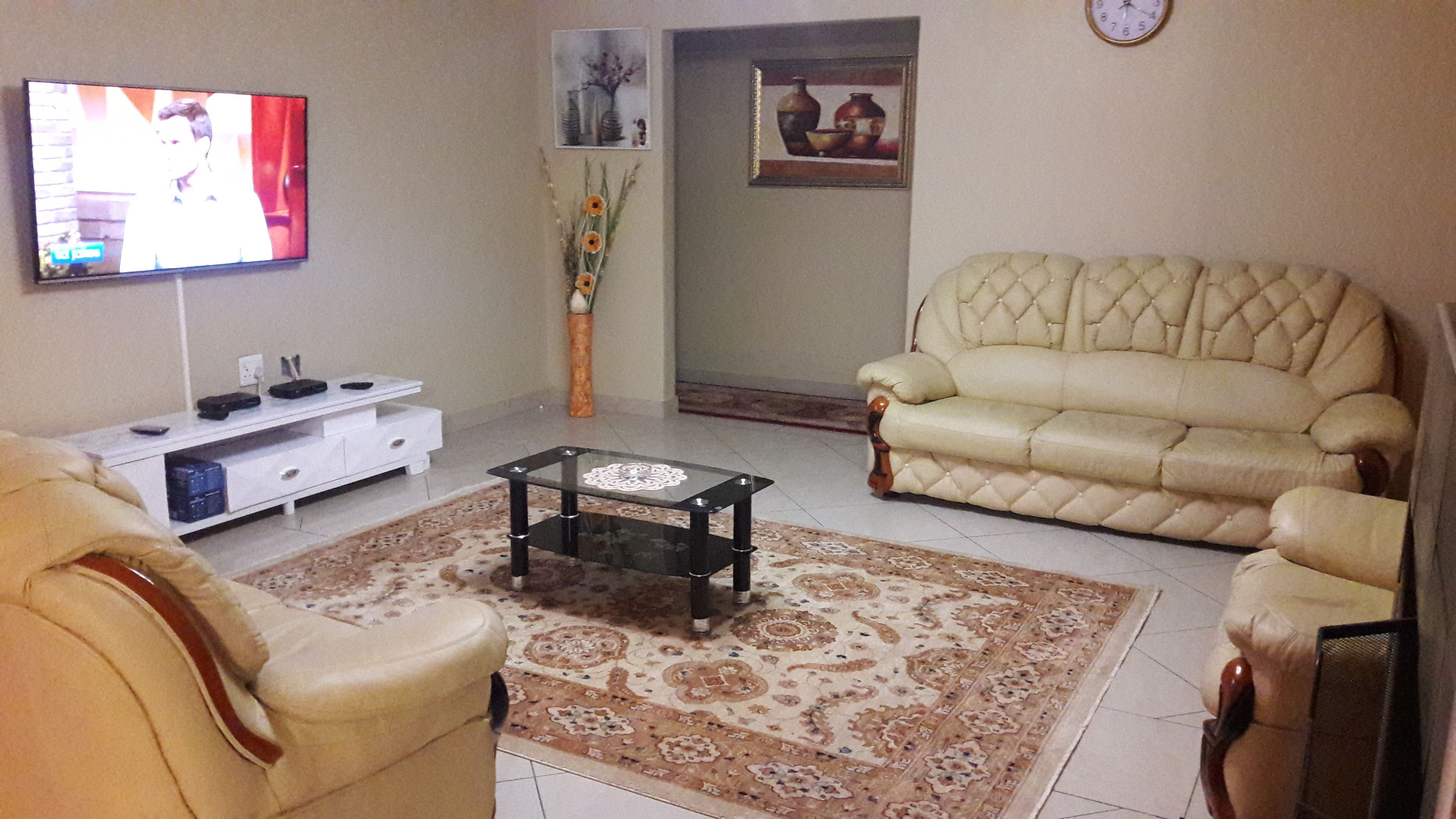 Alimop Lodge Inn Bed and Breakfast