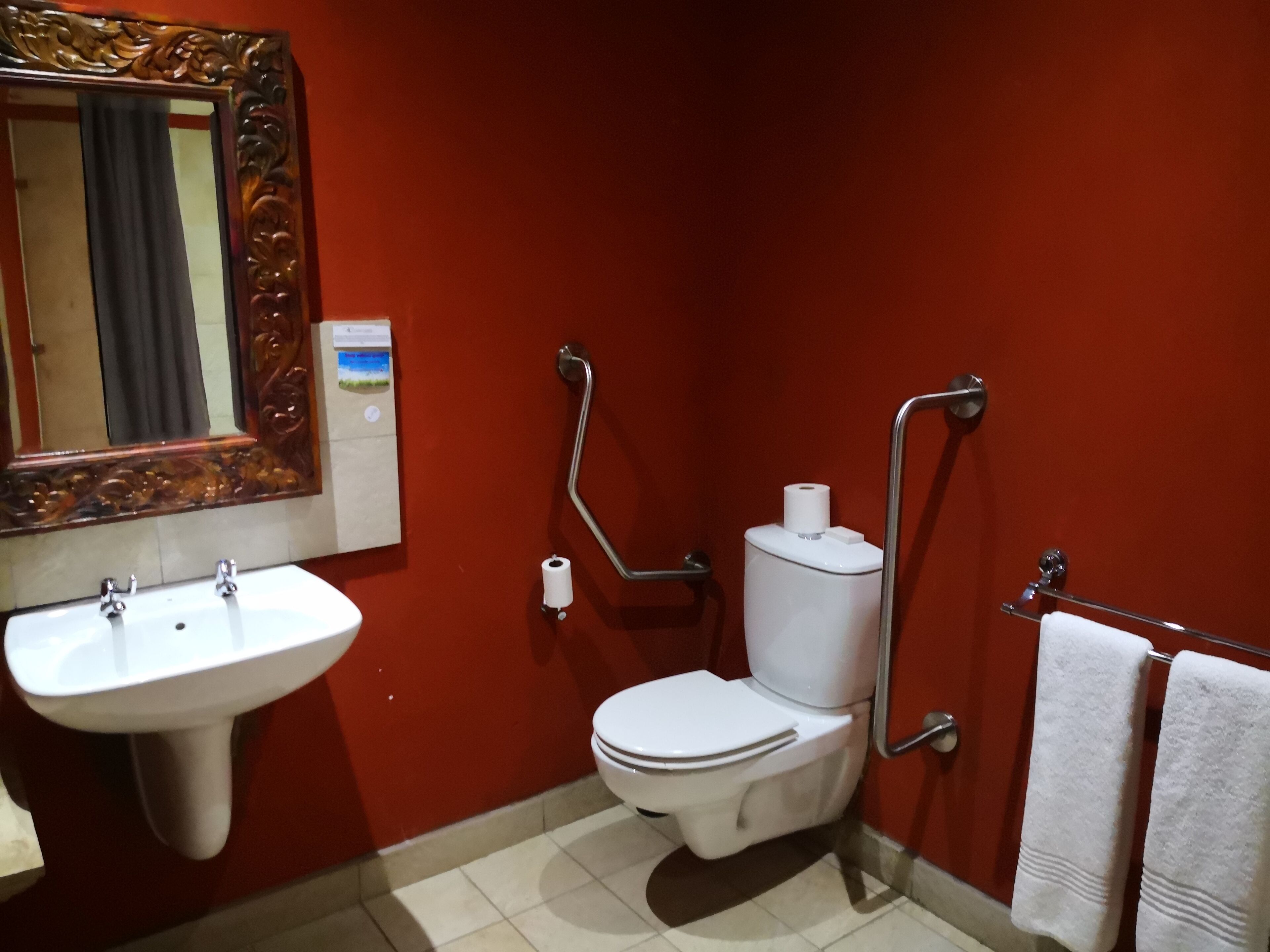 Riverstone Lodge
