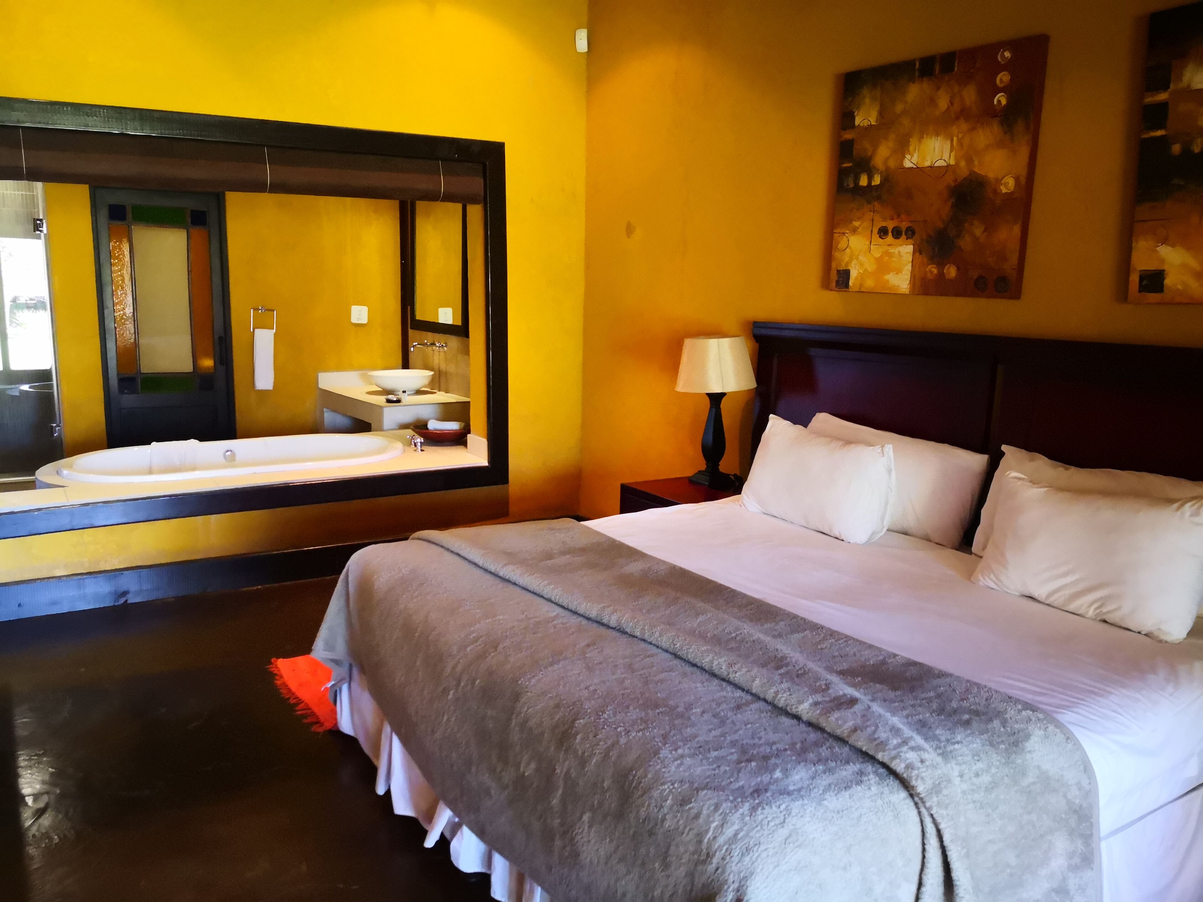 Riverstone Lodge