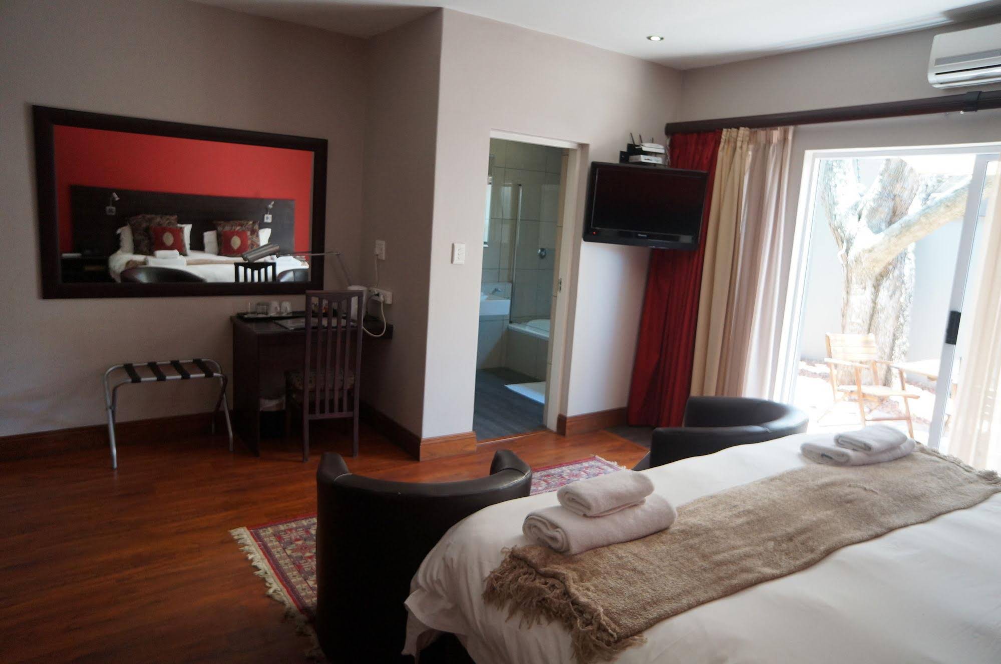 314 On Clark Guest House