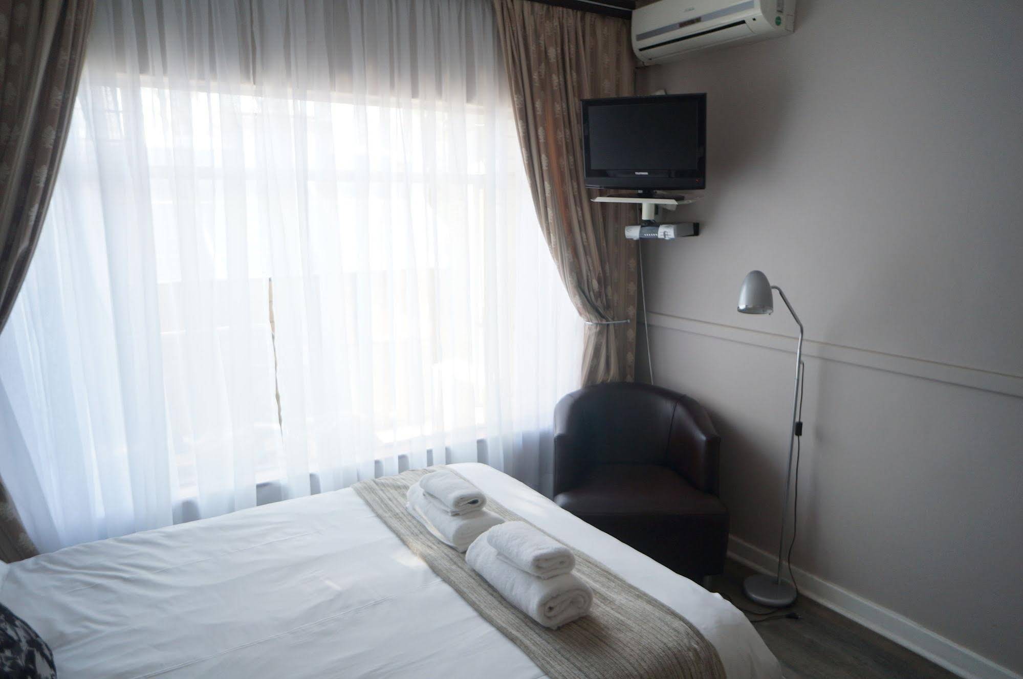 314 On Clark Guest House