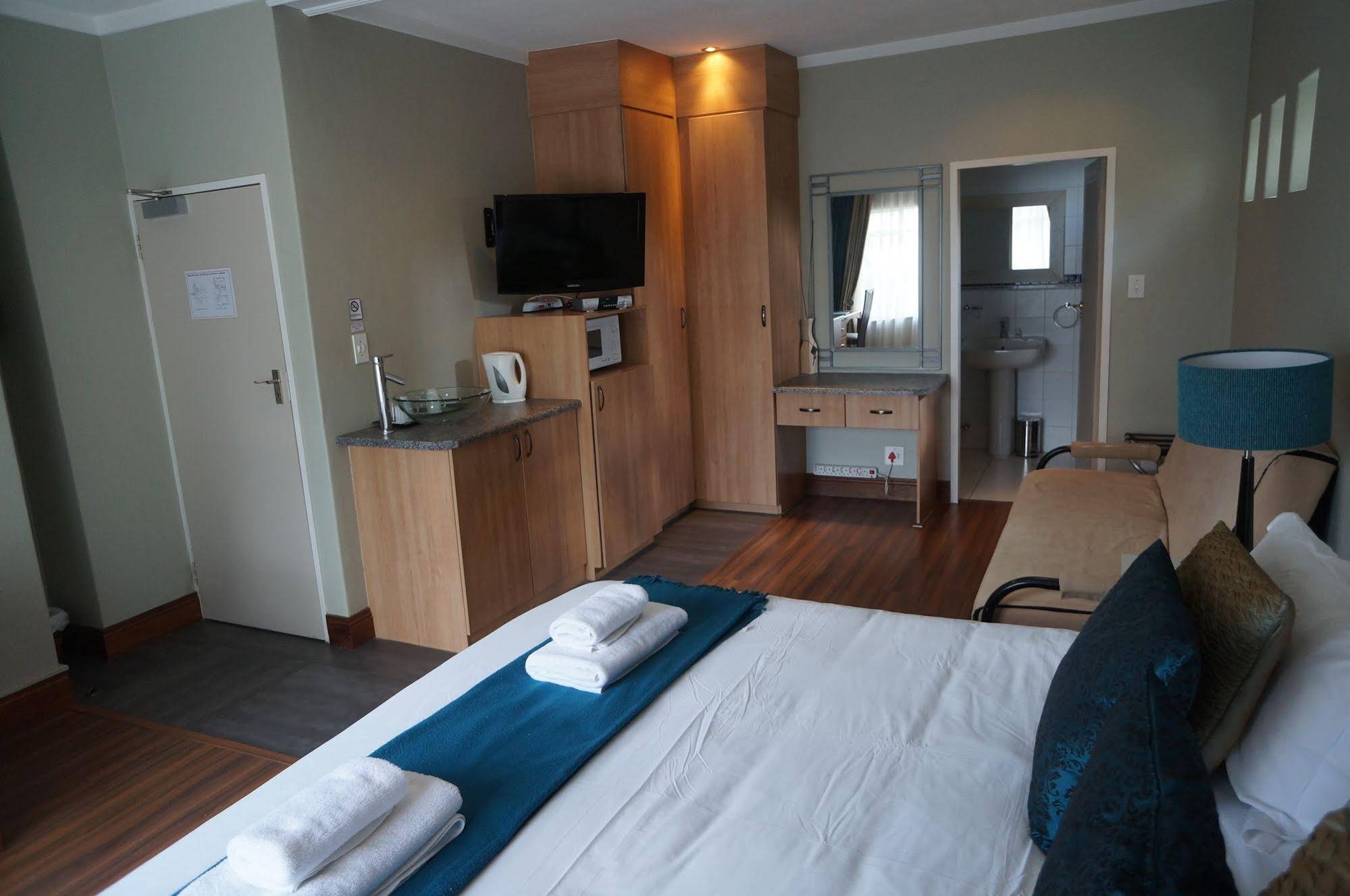 314 On Clark Guest House