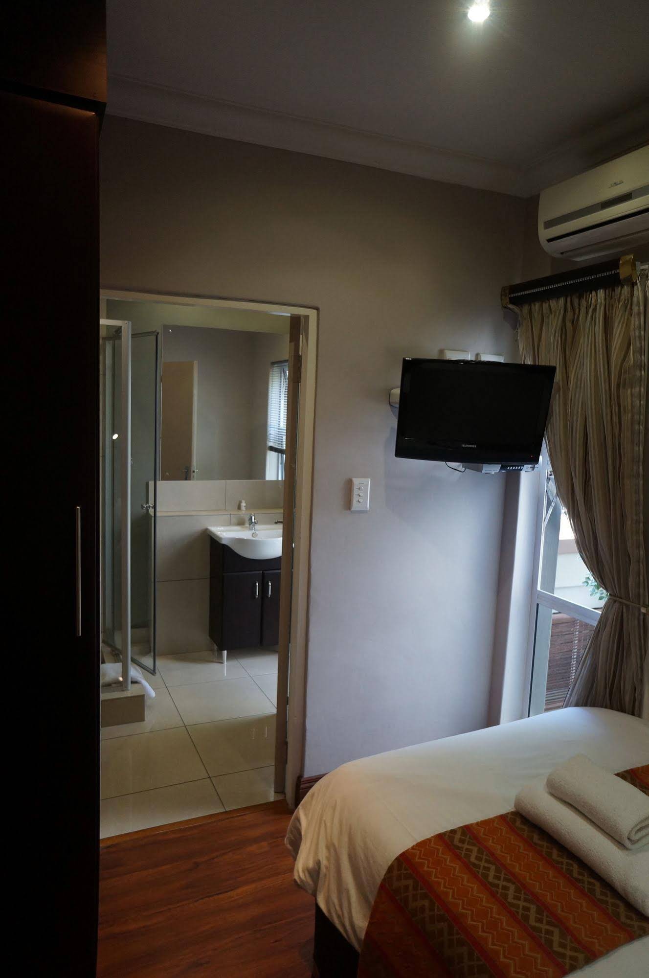 314 On Clark Guest House