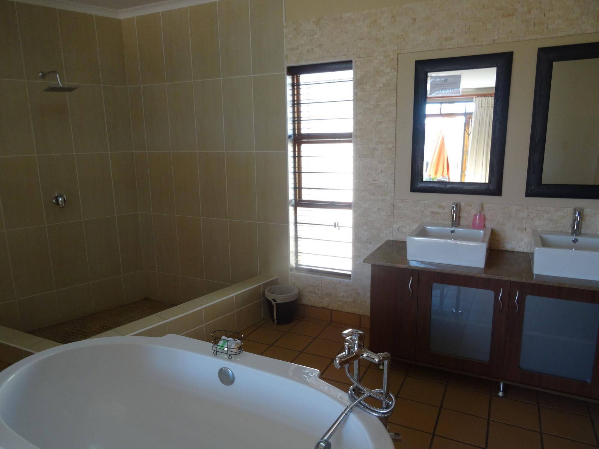 Abafazi Guest House