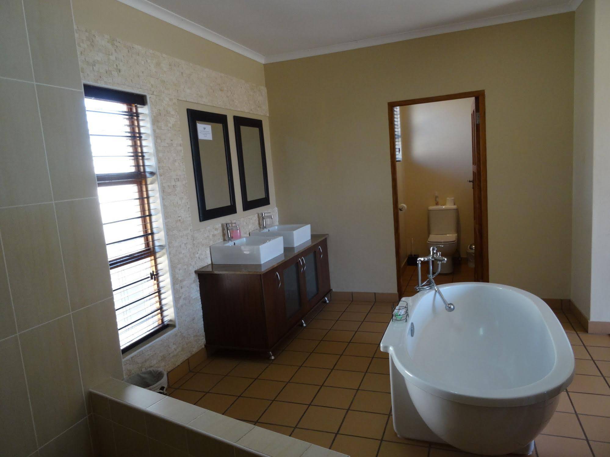 Abafazi Guest House