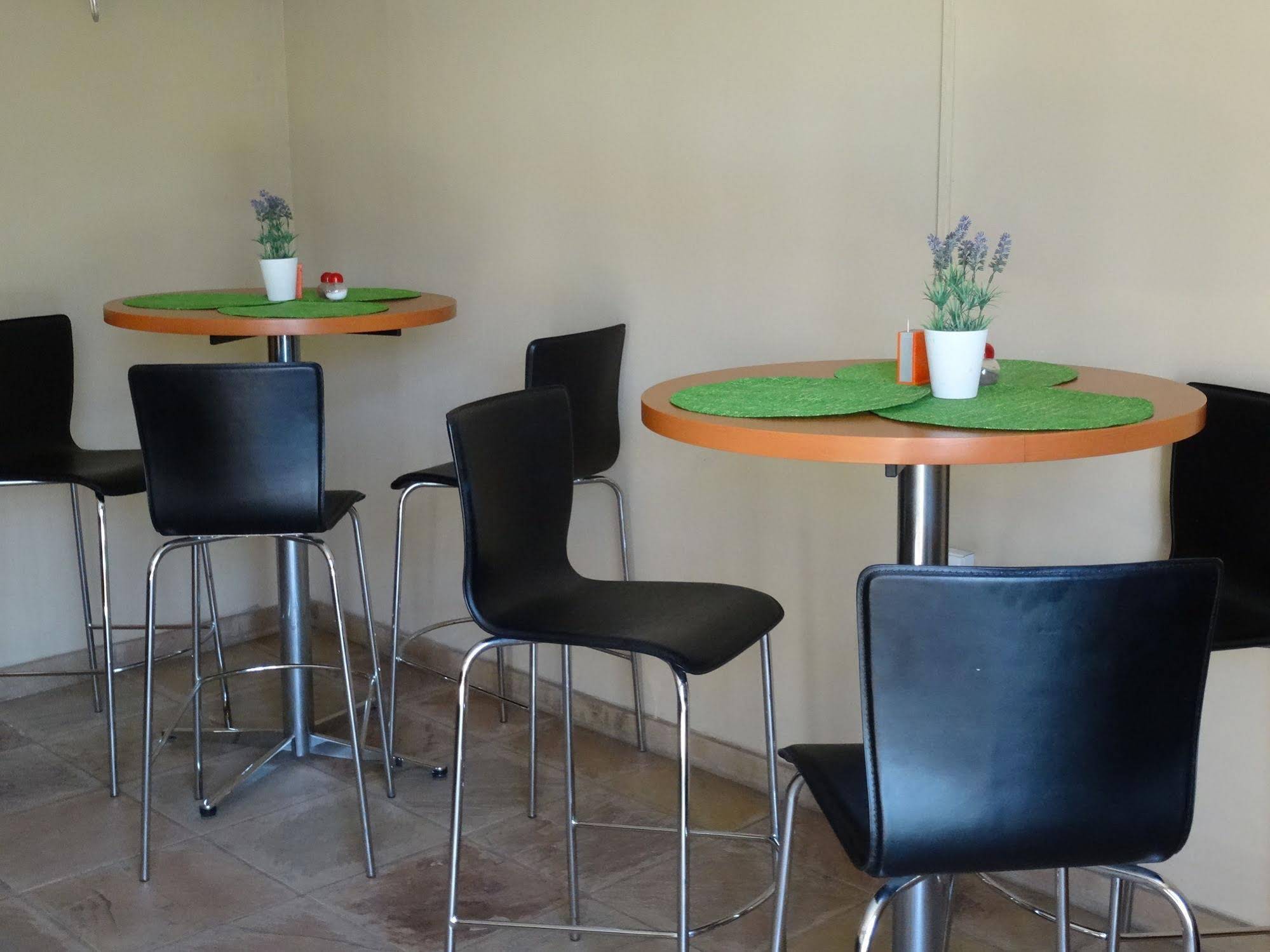 Abafazi Guest House