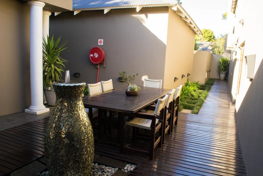 About Guest Lodge