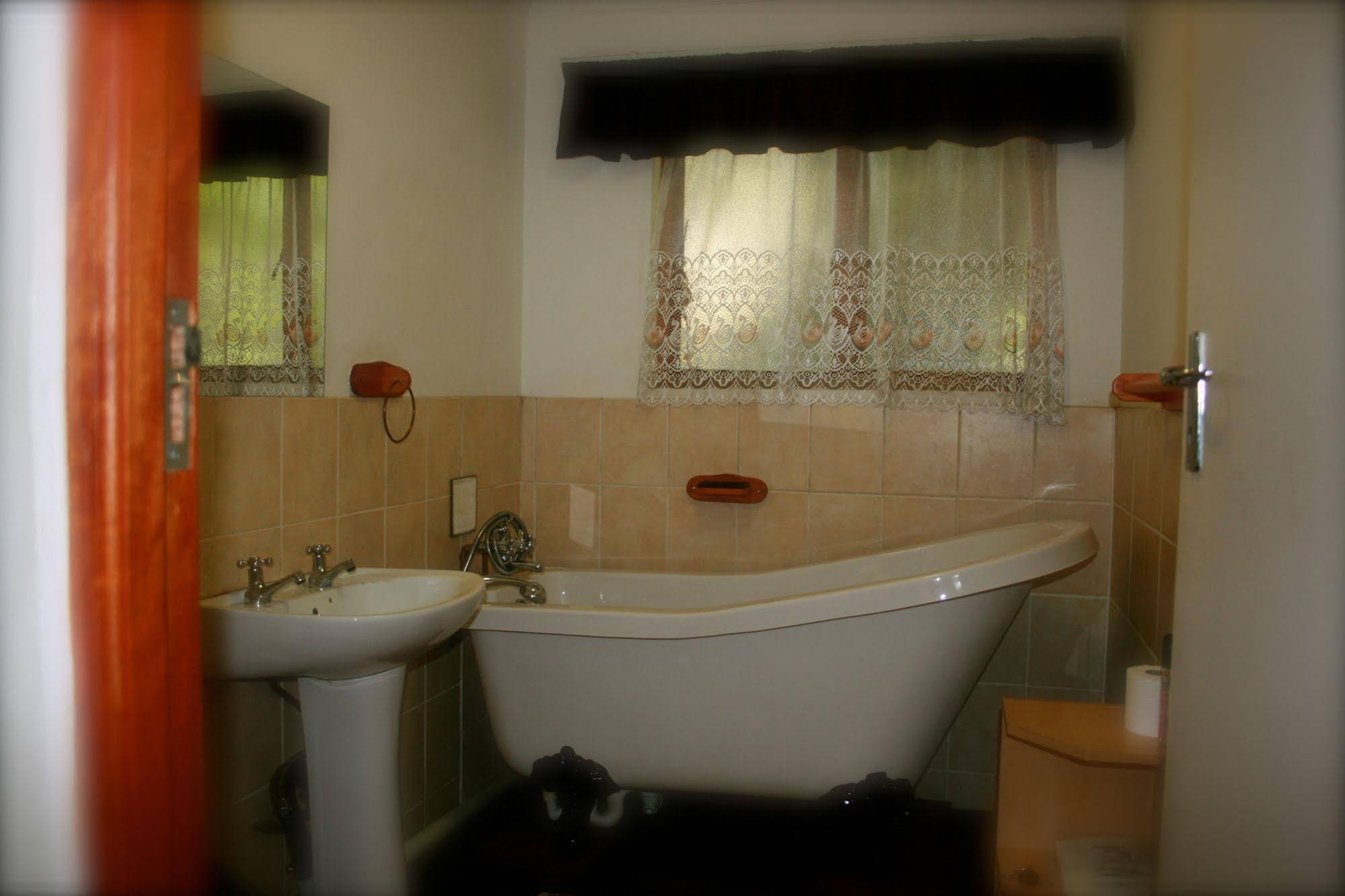 Amper Bo Guesthouse