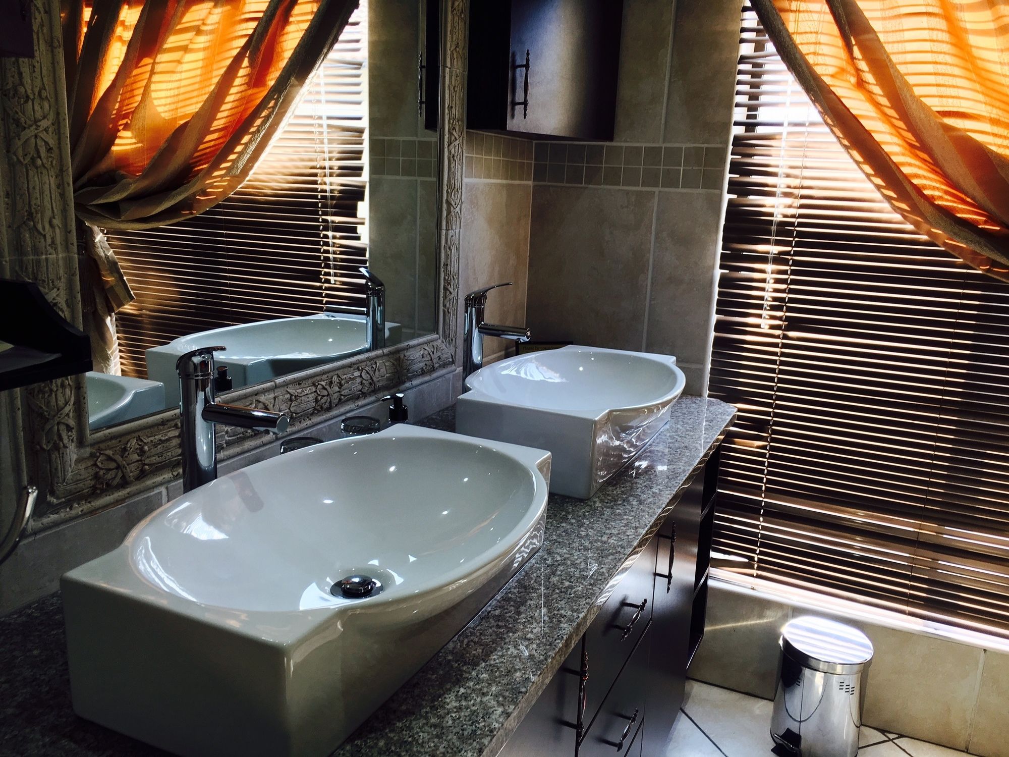 Casa Flora Guesthouse