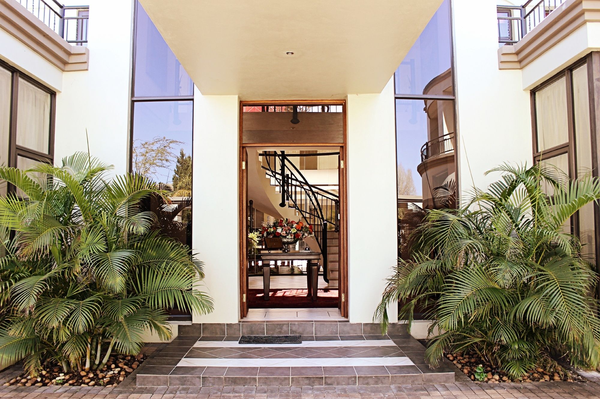Casa Flora Guesthouse