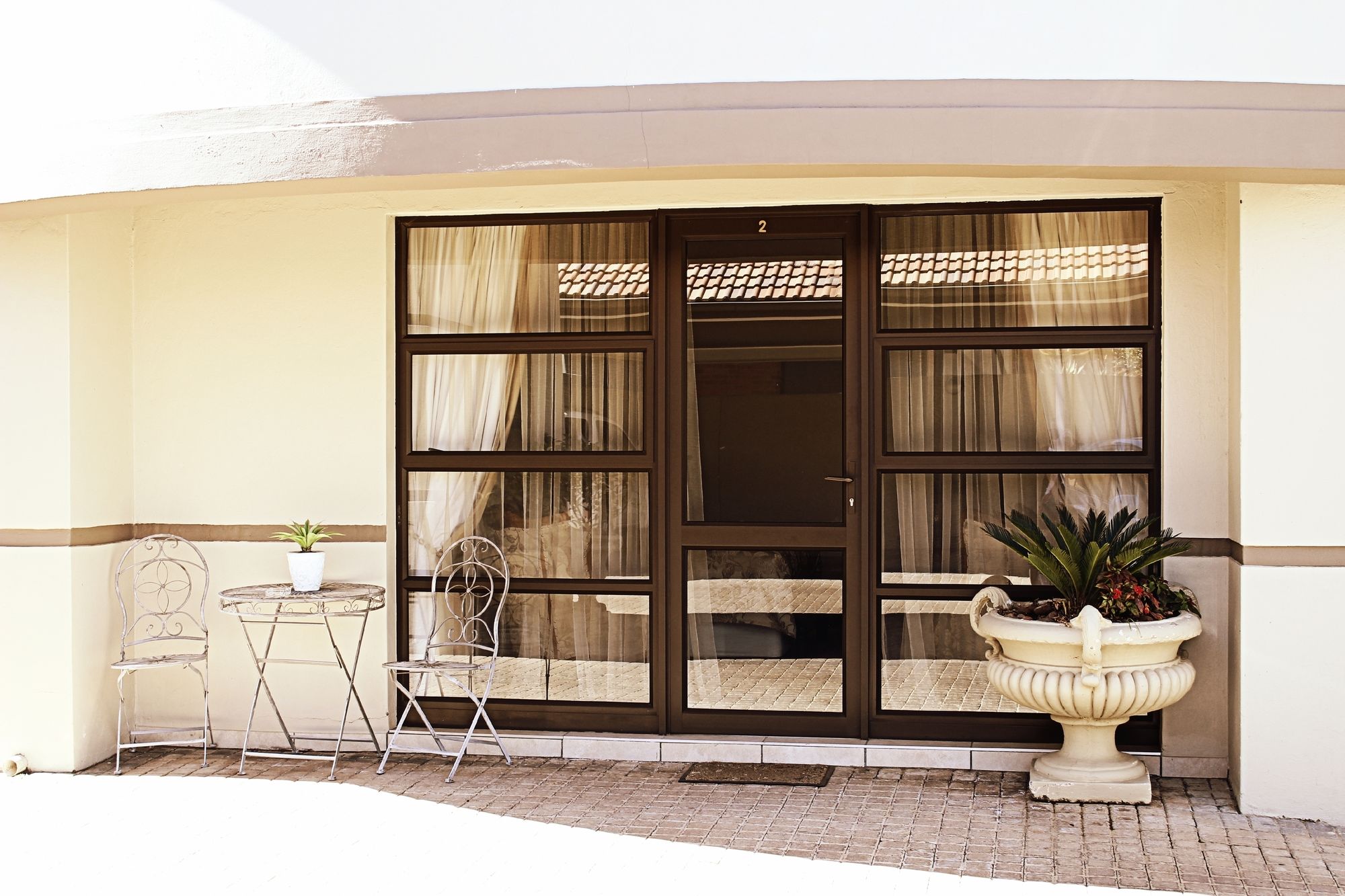 Casa Flora Guesthouse