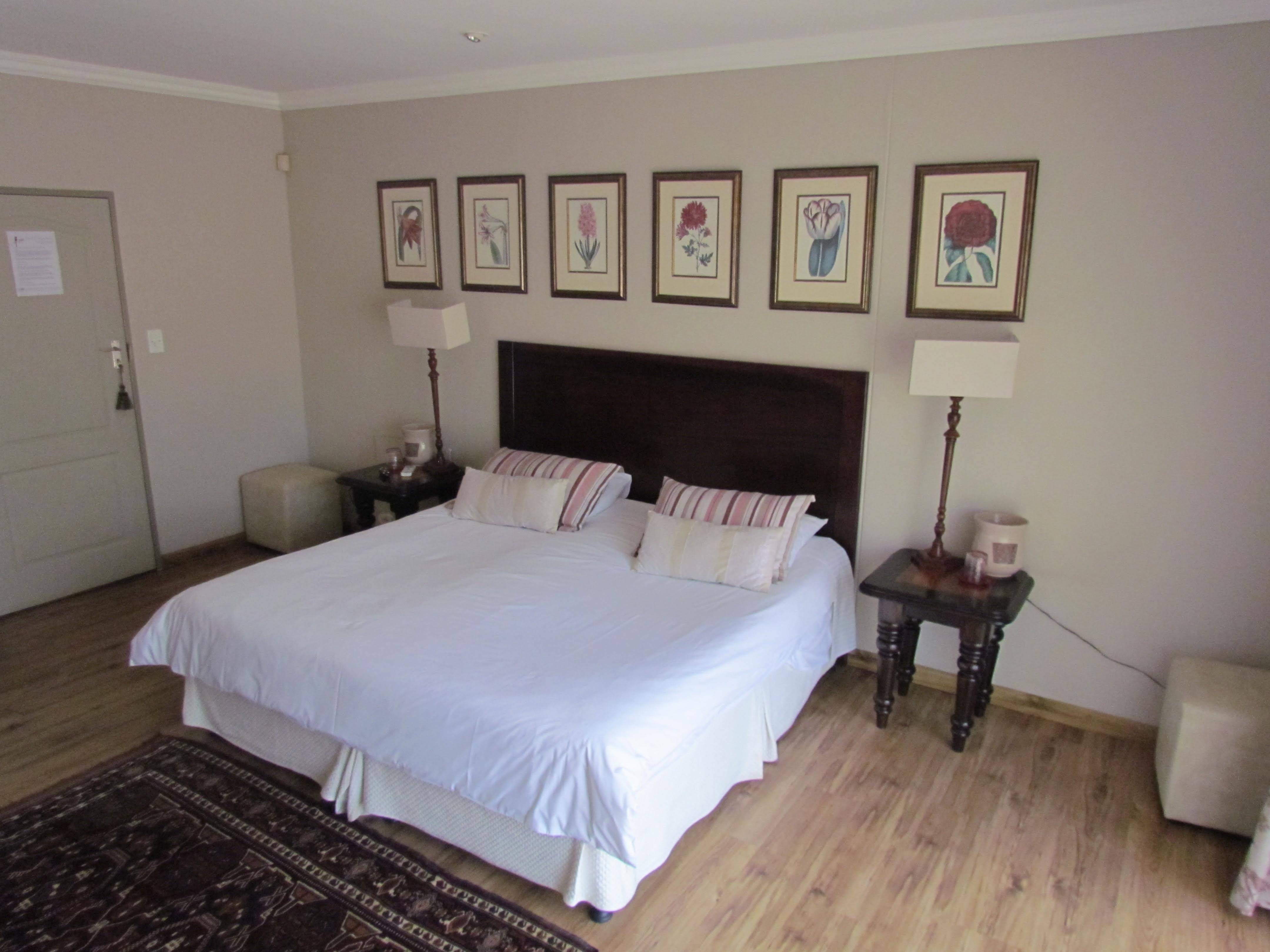 Coral Tree House - Guest House